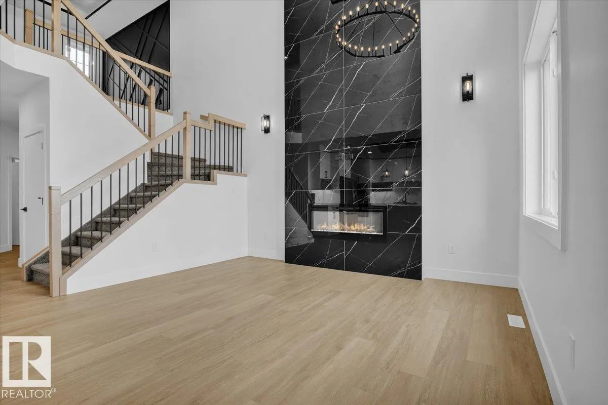 12 EDGEFIELD Way