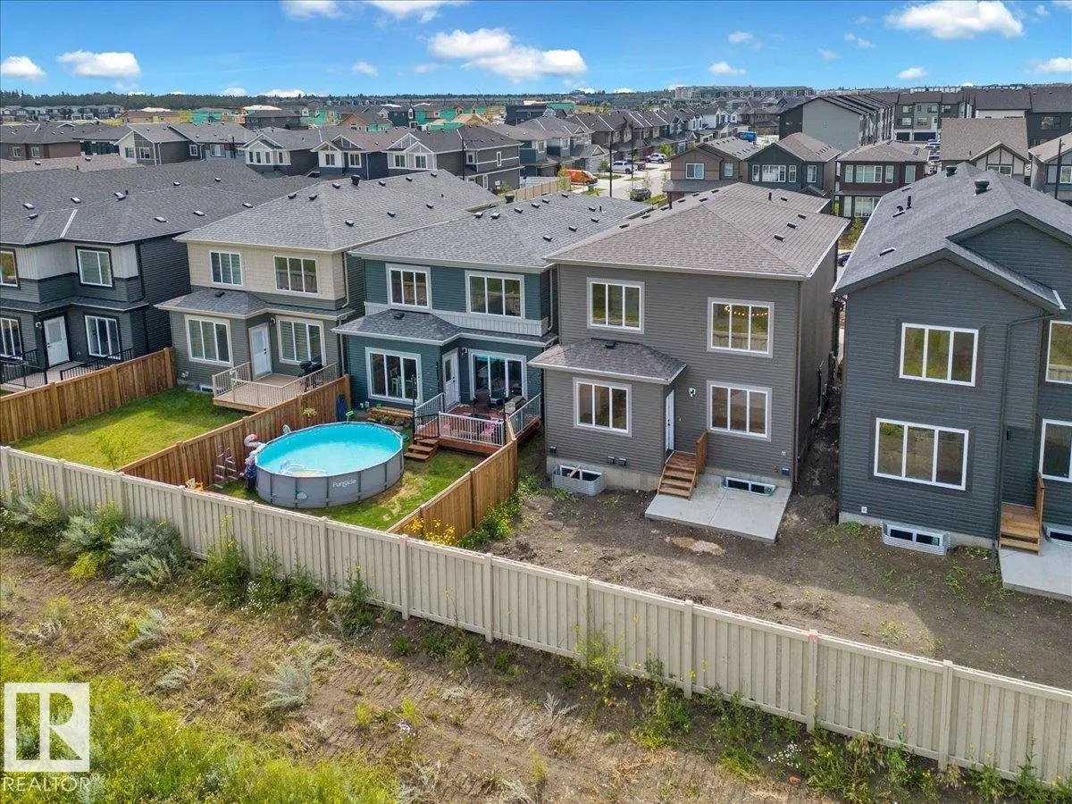12 EDGEFIELD Way