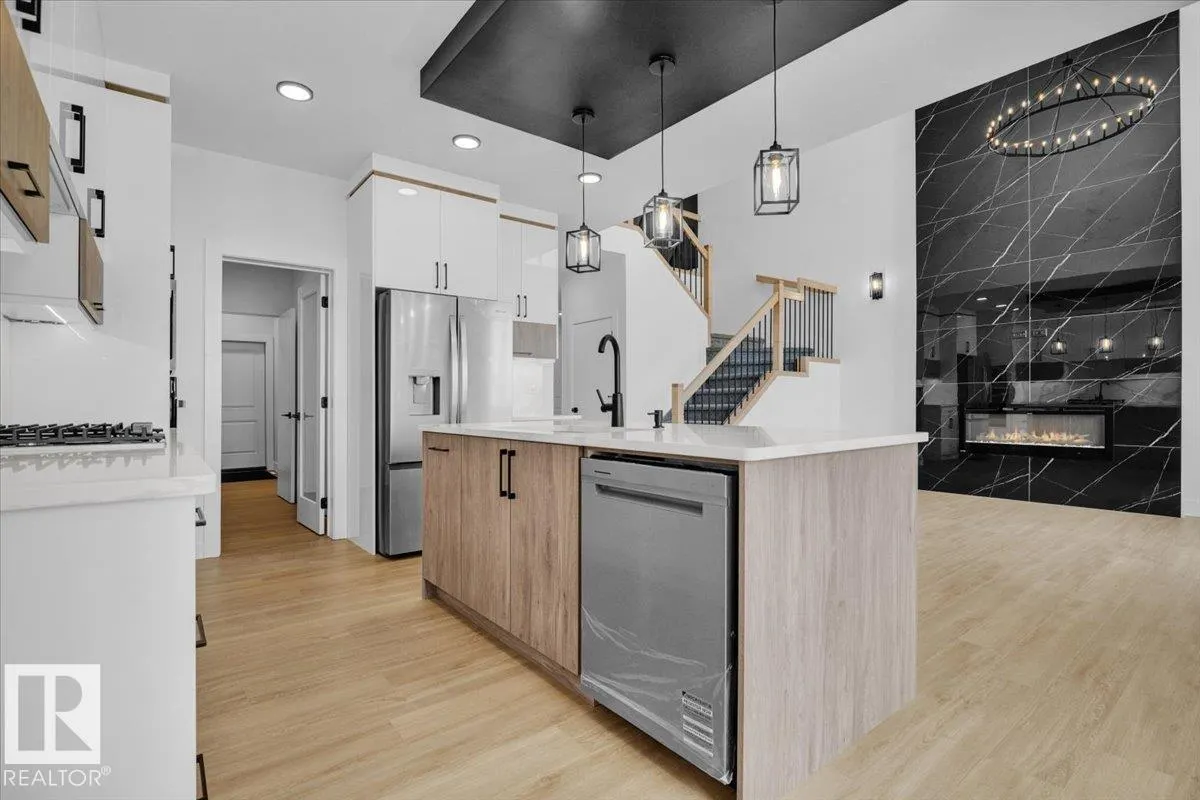 12 EDGEFIELD Way