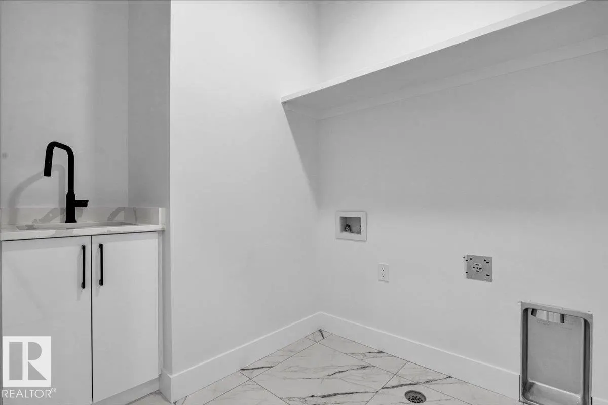 12 EDGEFIELD Way