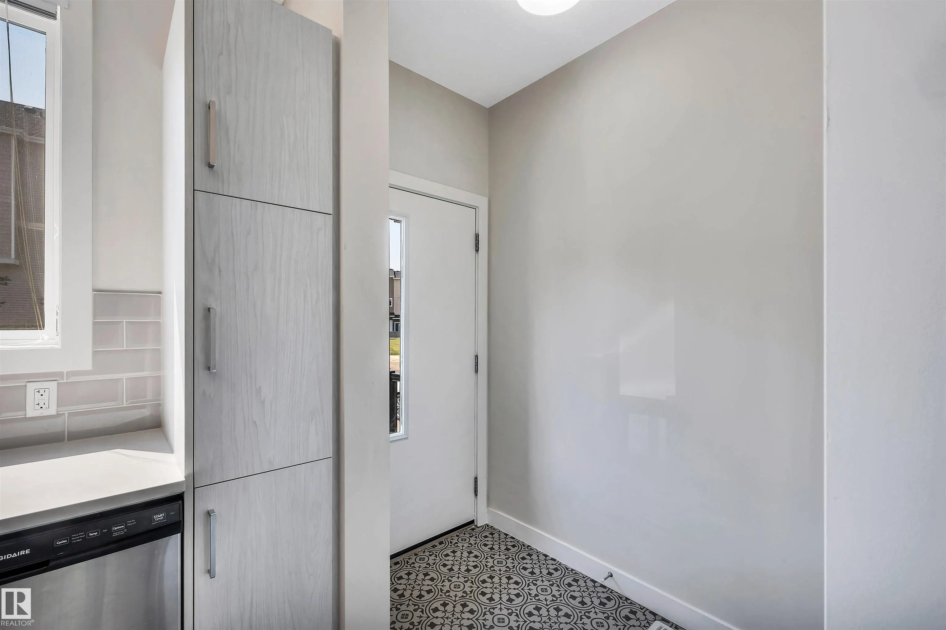 600 BELLEROSE Drive