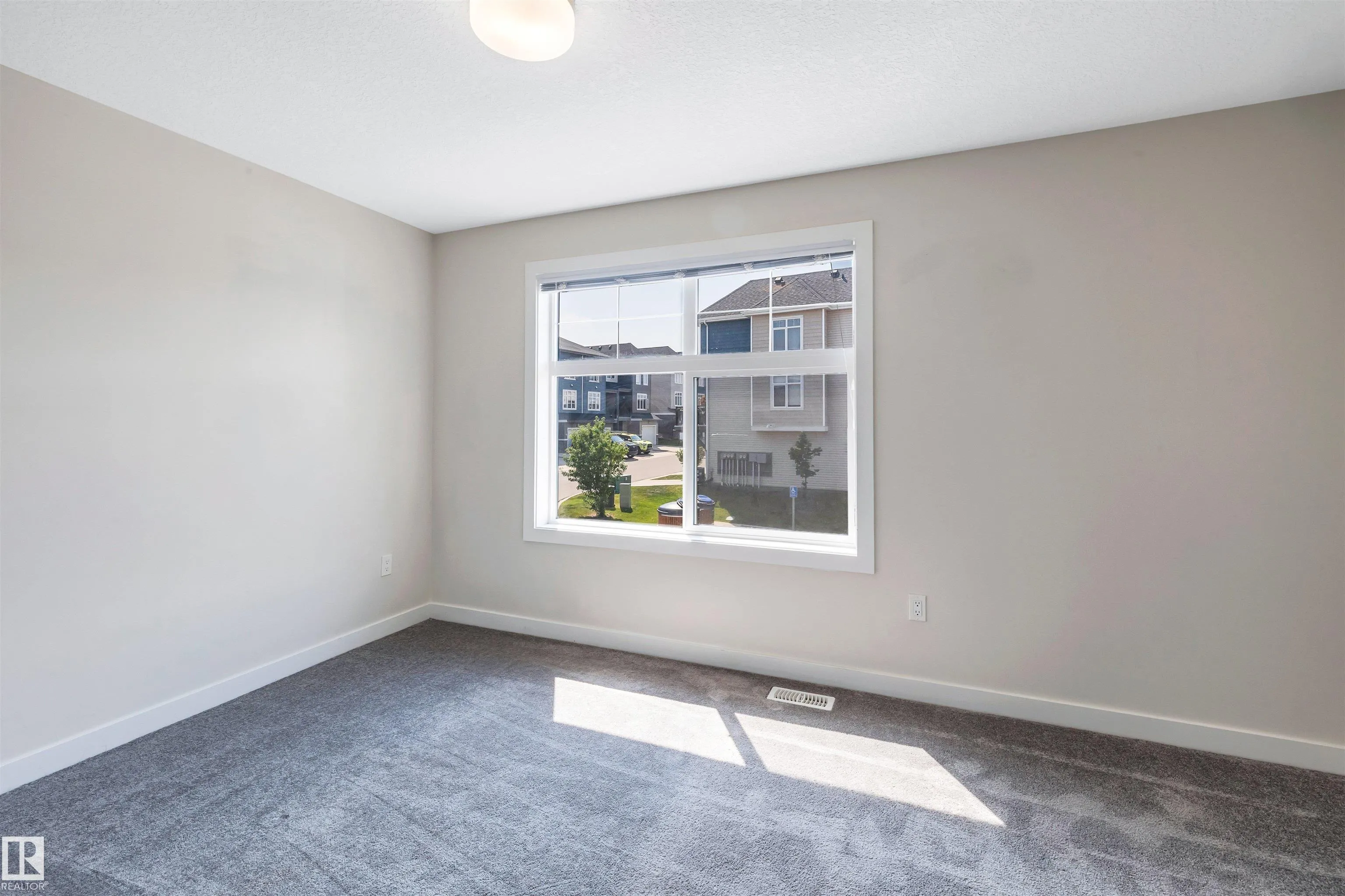 600 BELLEROSE Drive