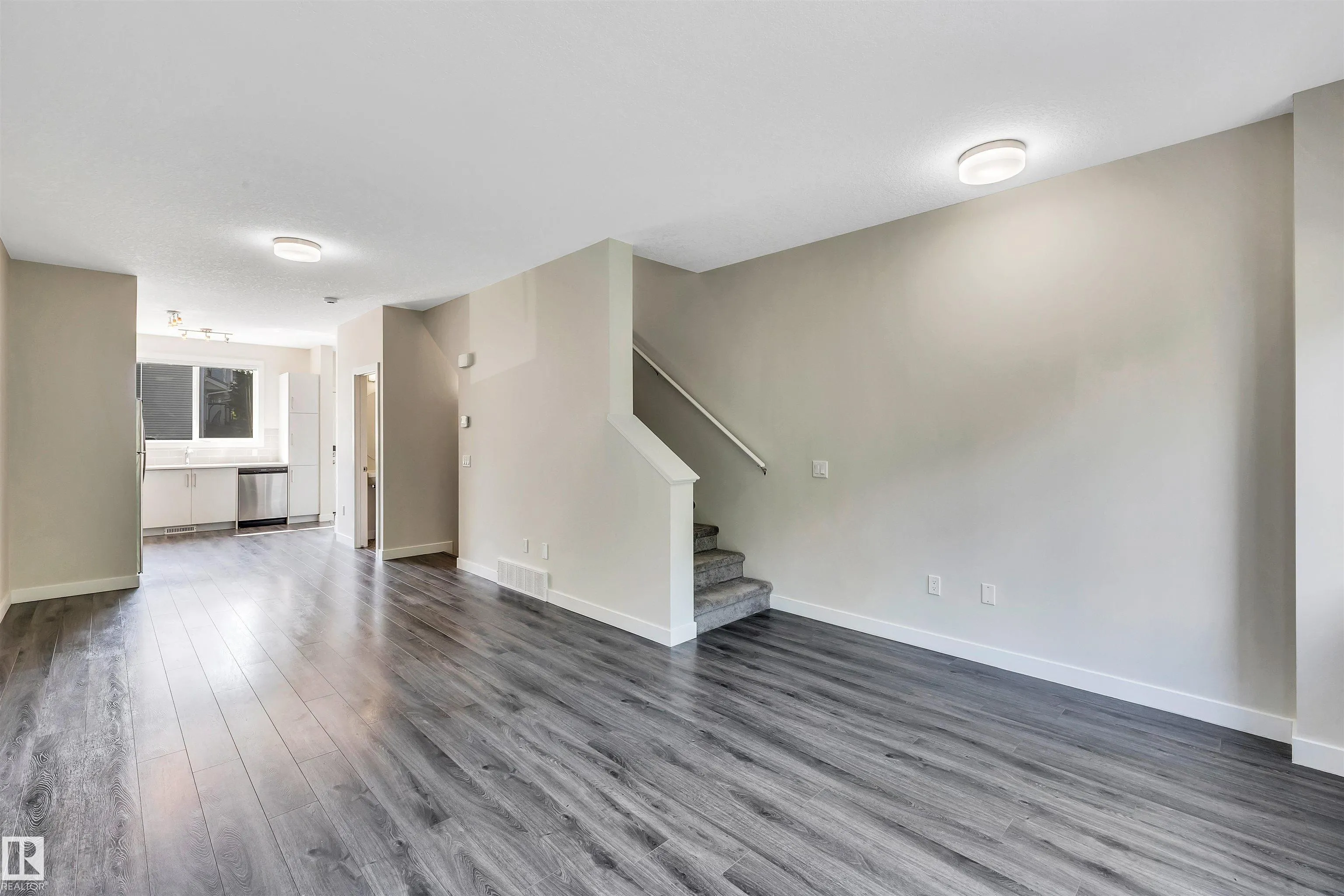 600 BELLEROSE Drive