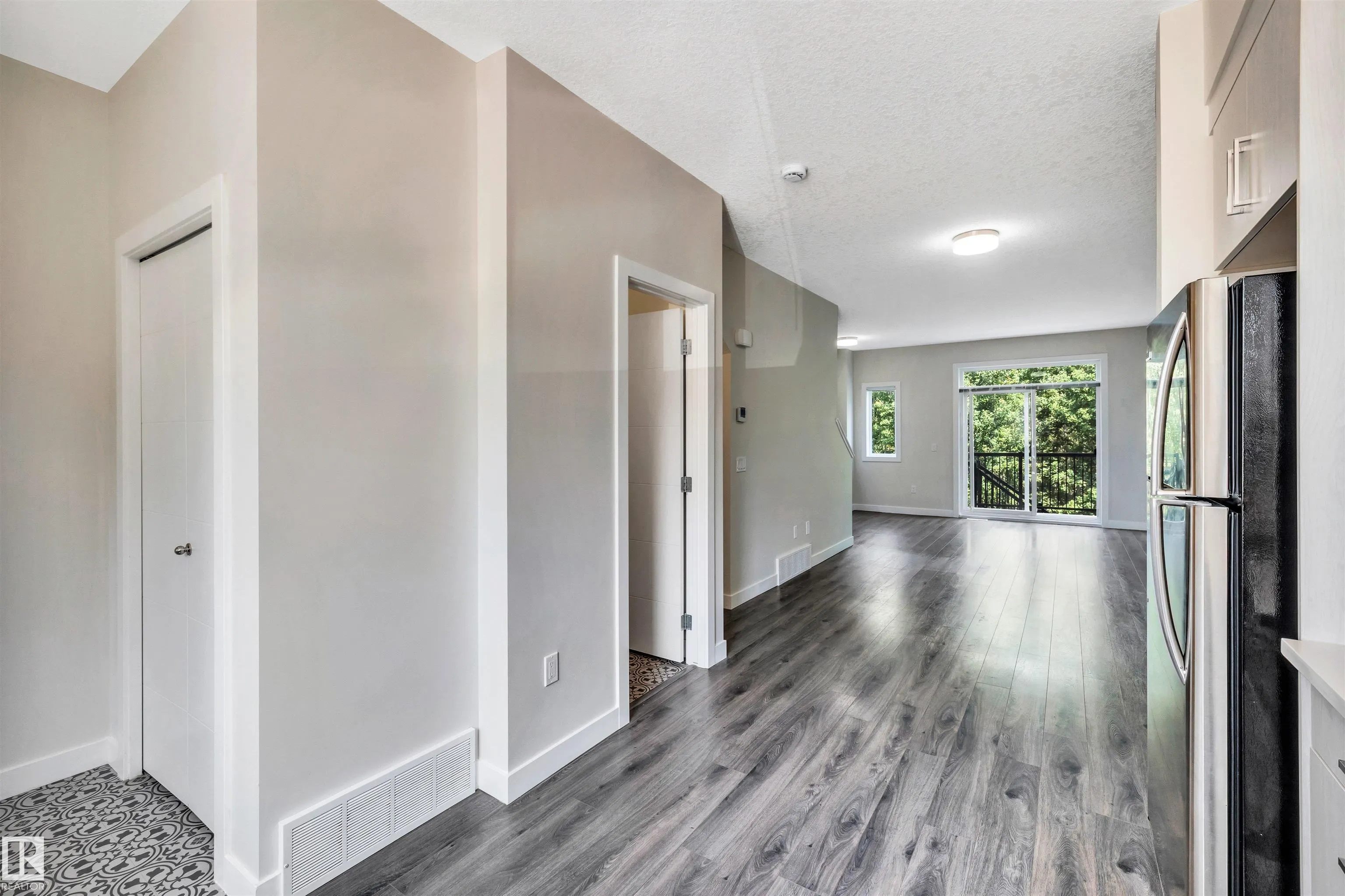 600 BELLEROSE Drive