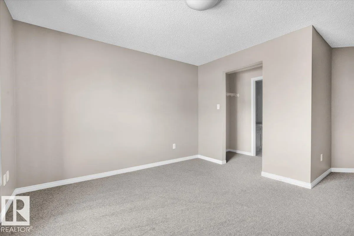 1520 HAMMOND Gate