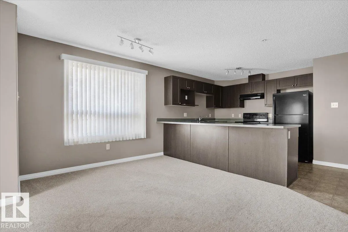 1520 HAMMOND Gate