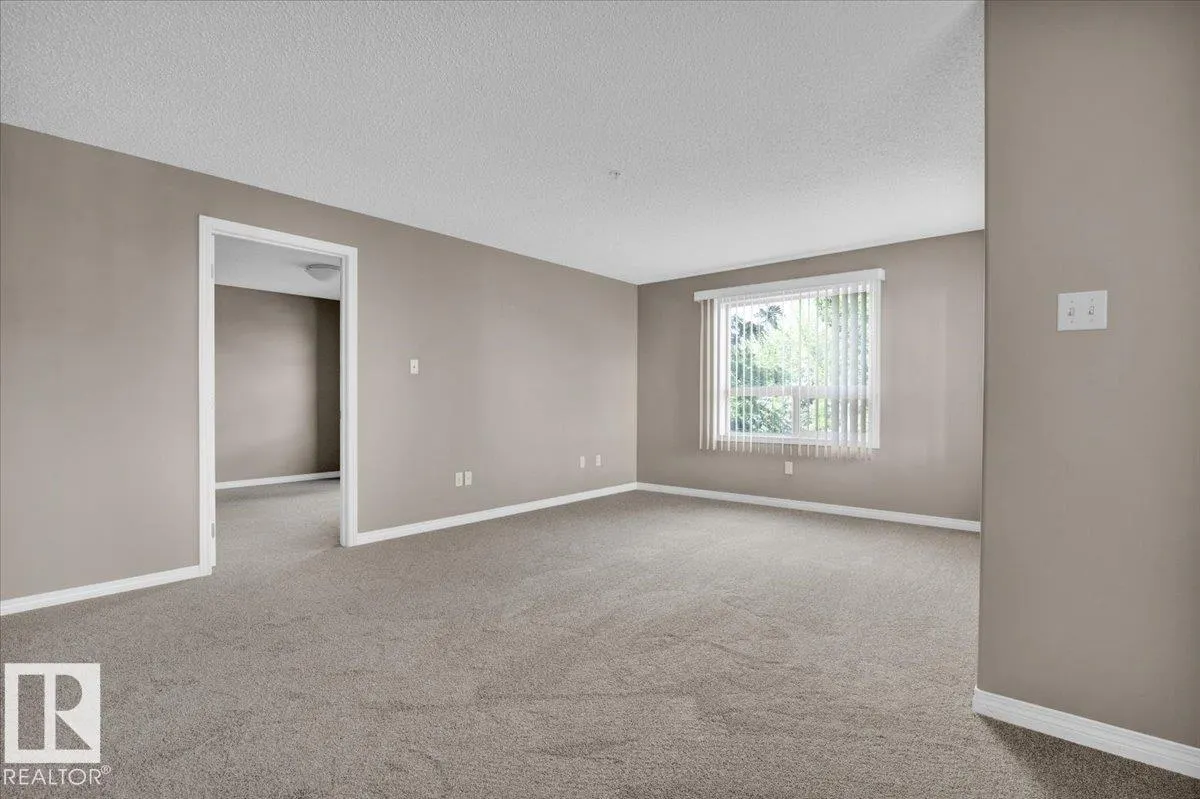 1520 HAMMOND Gate