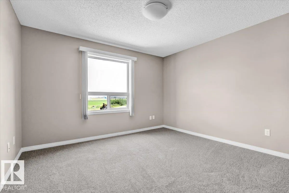 1520 HAMMOND Gate