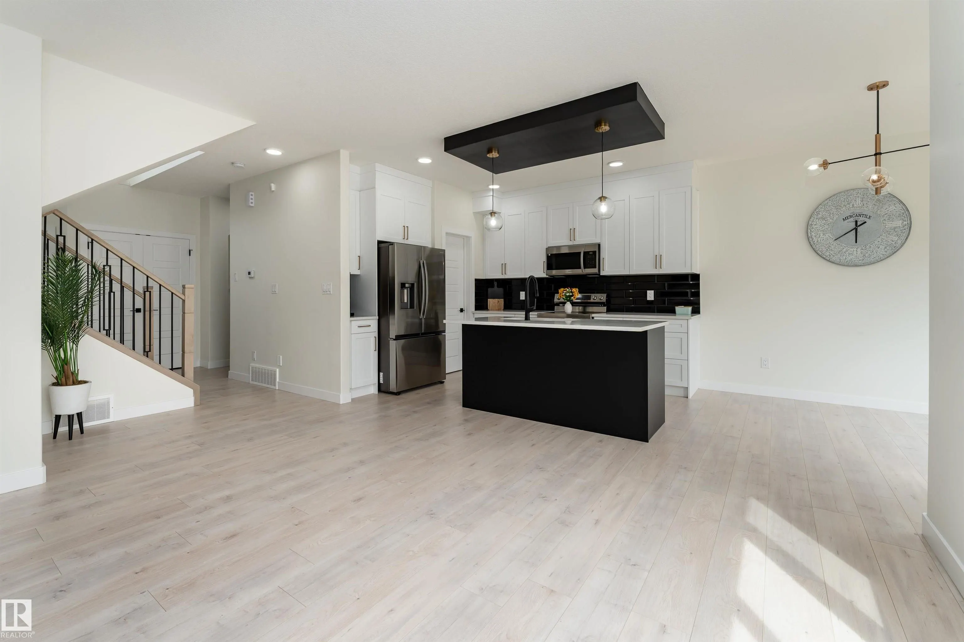 112 BLUFF Cove
