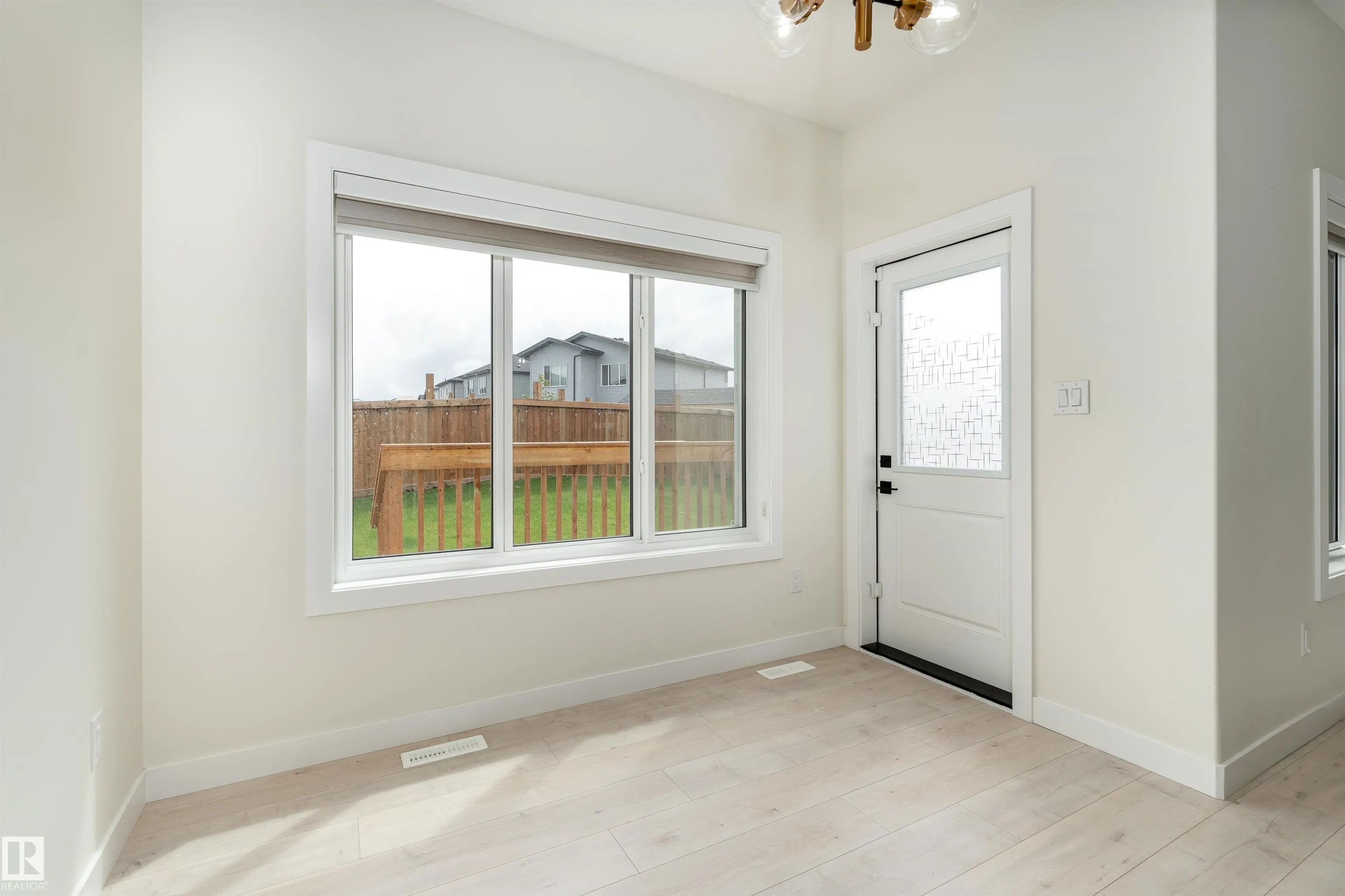 112 BLUFF Cove