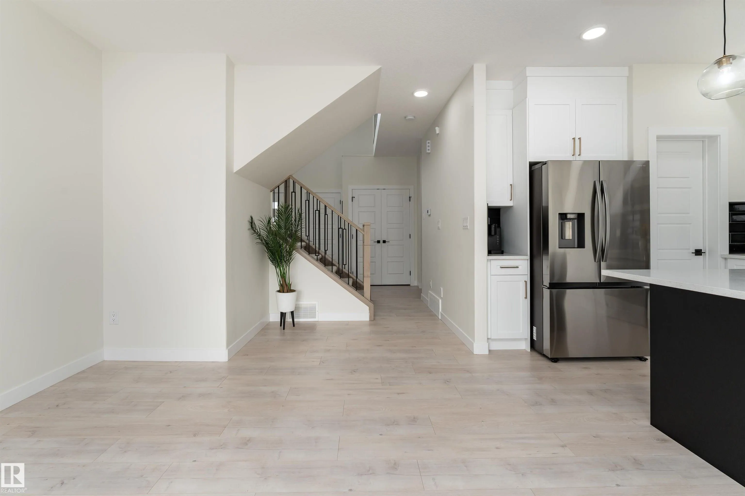 112 BLUFF Cove