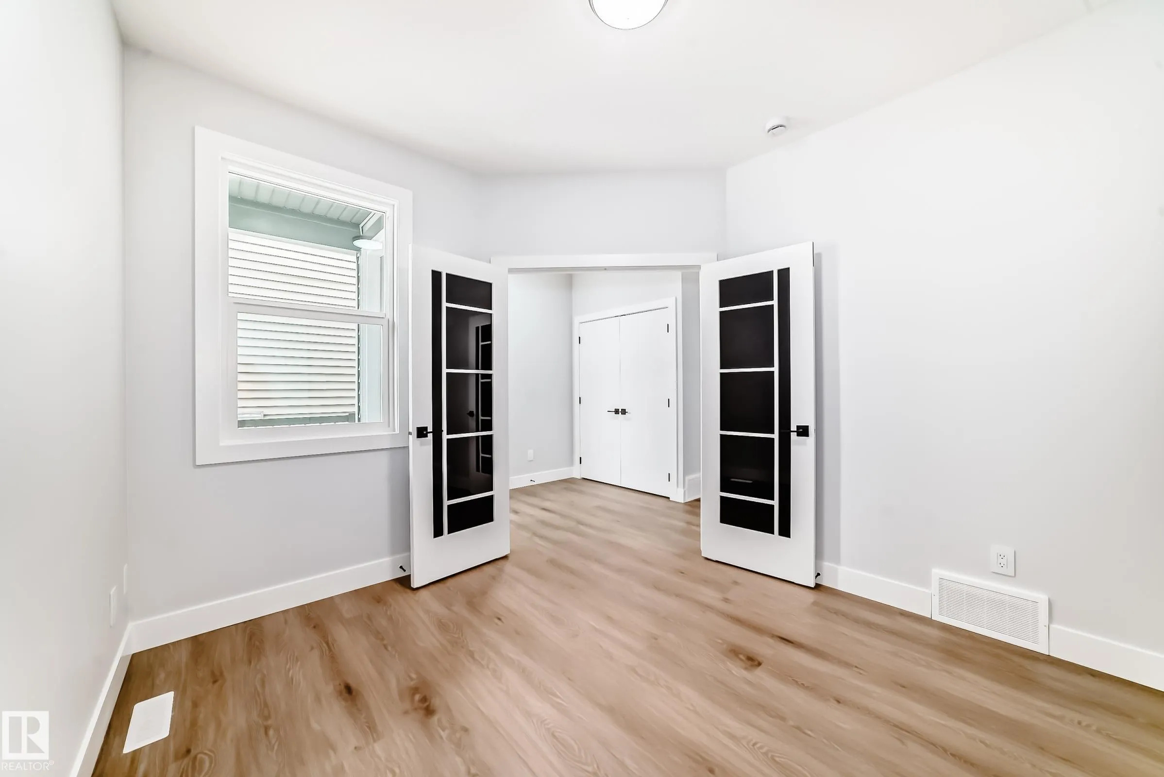 59 Waverly Way