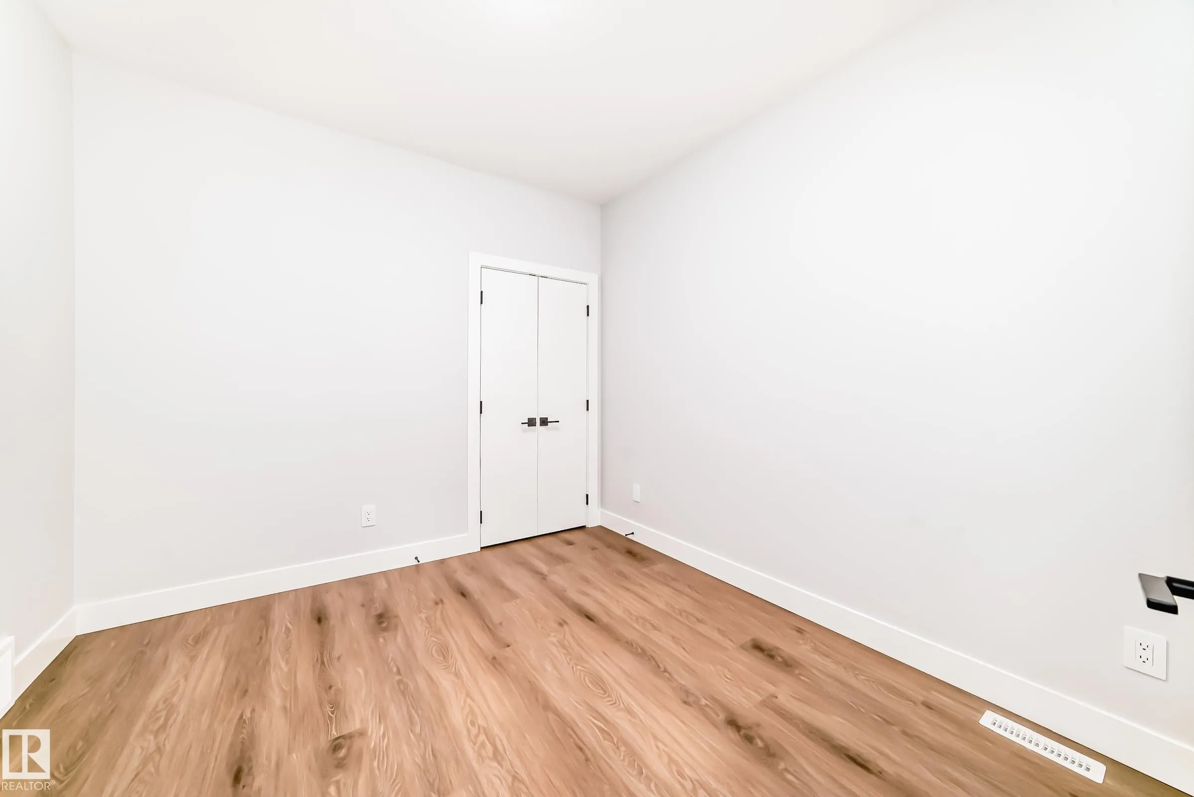 59 Waverly Way
