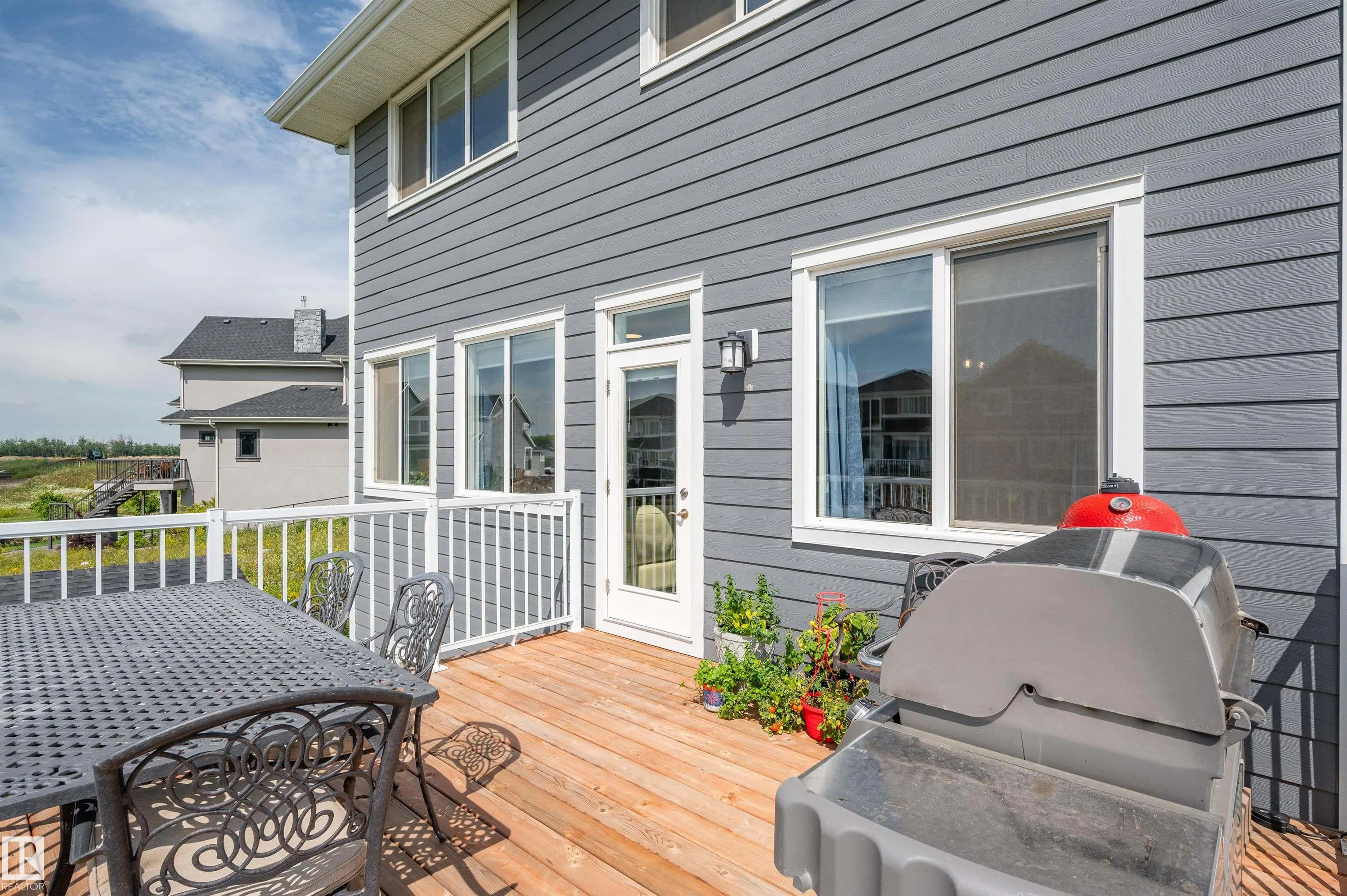 134 EDGEWATER Circle