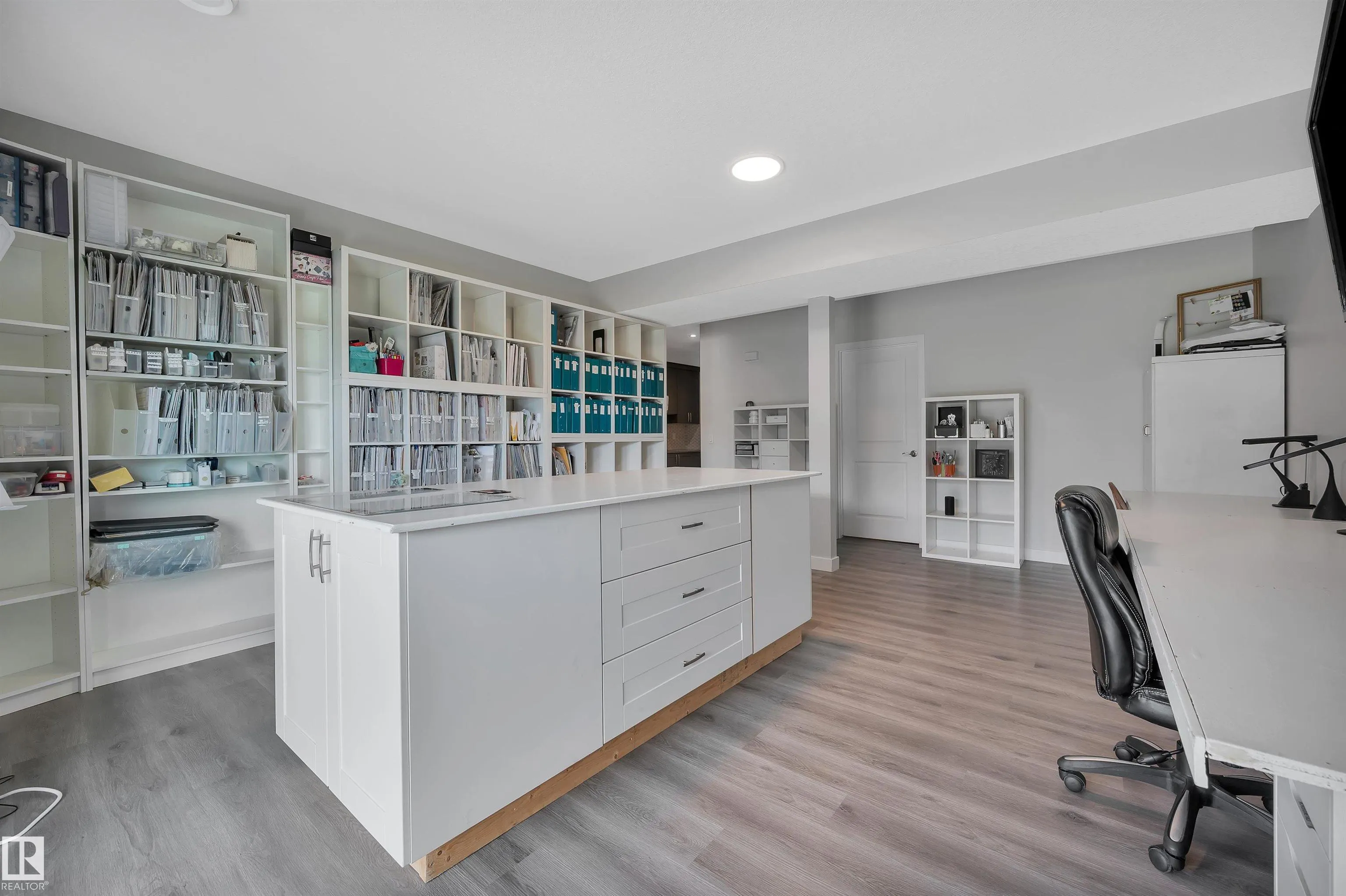 134 EDGEWATER Circle