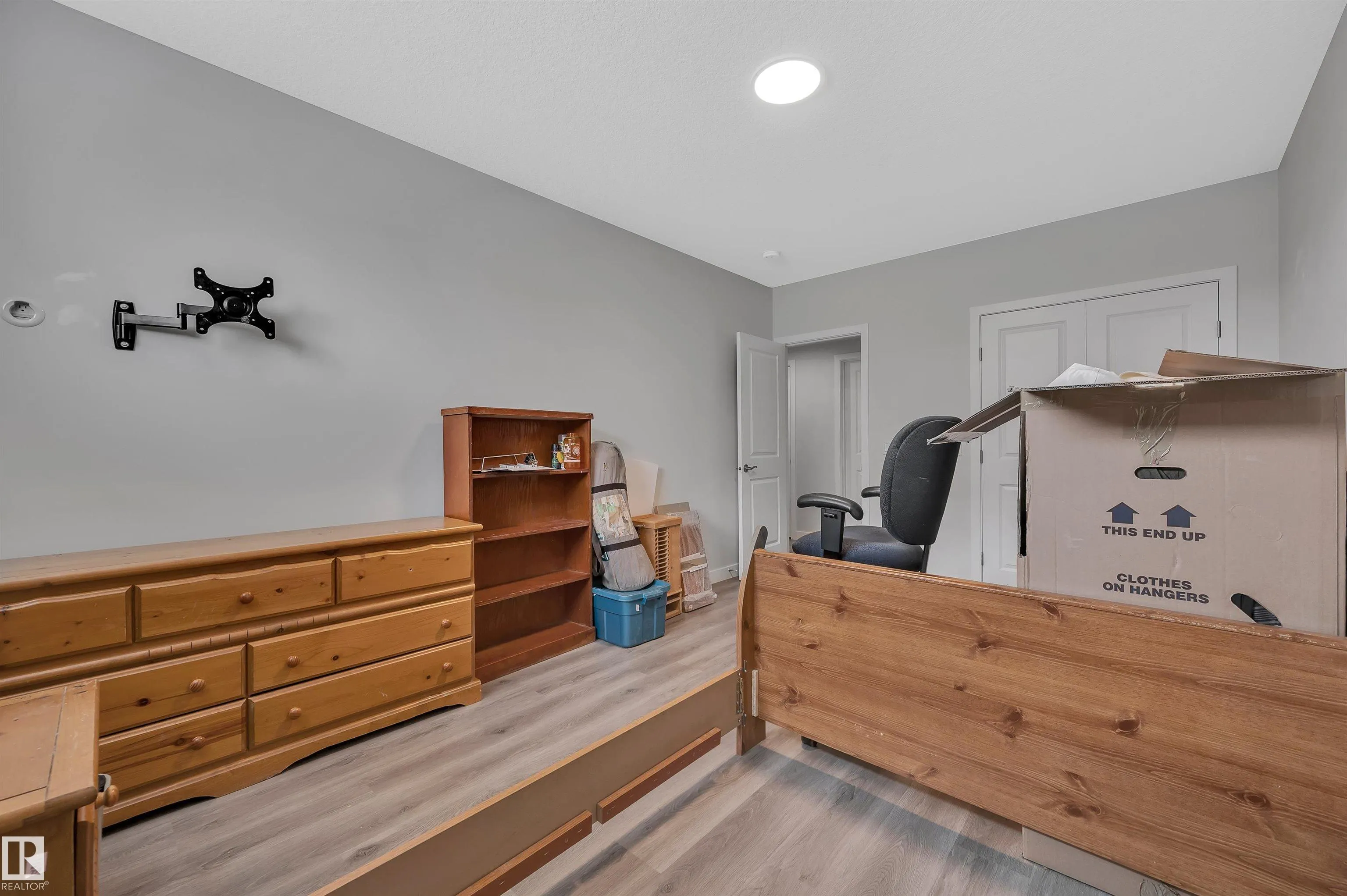 134 EDGEWATER Circle