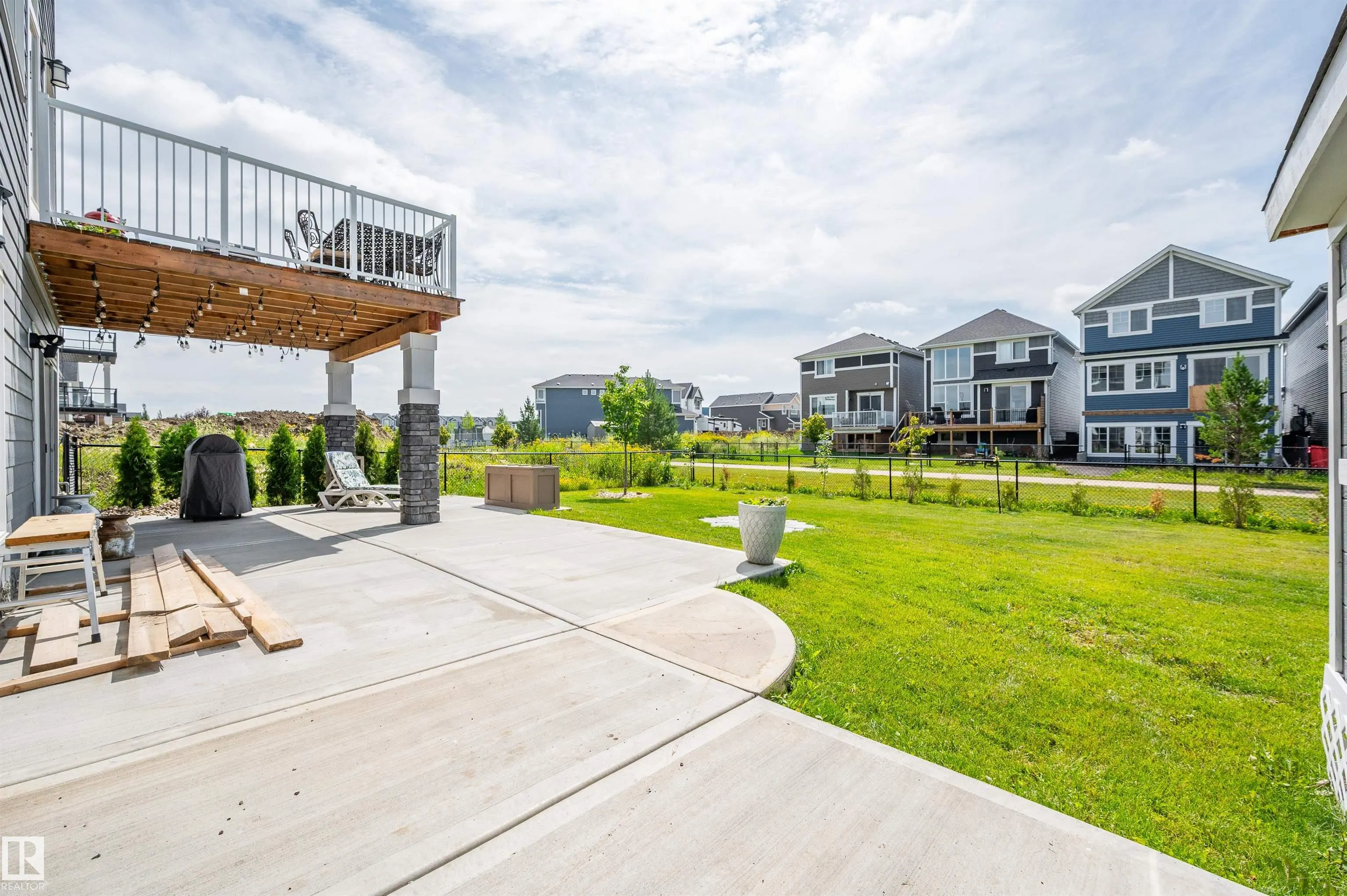 134 EDGEWATER Circle