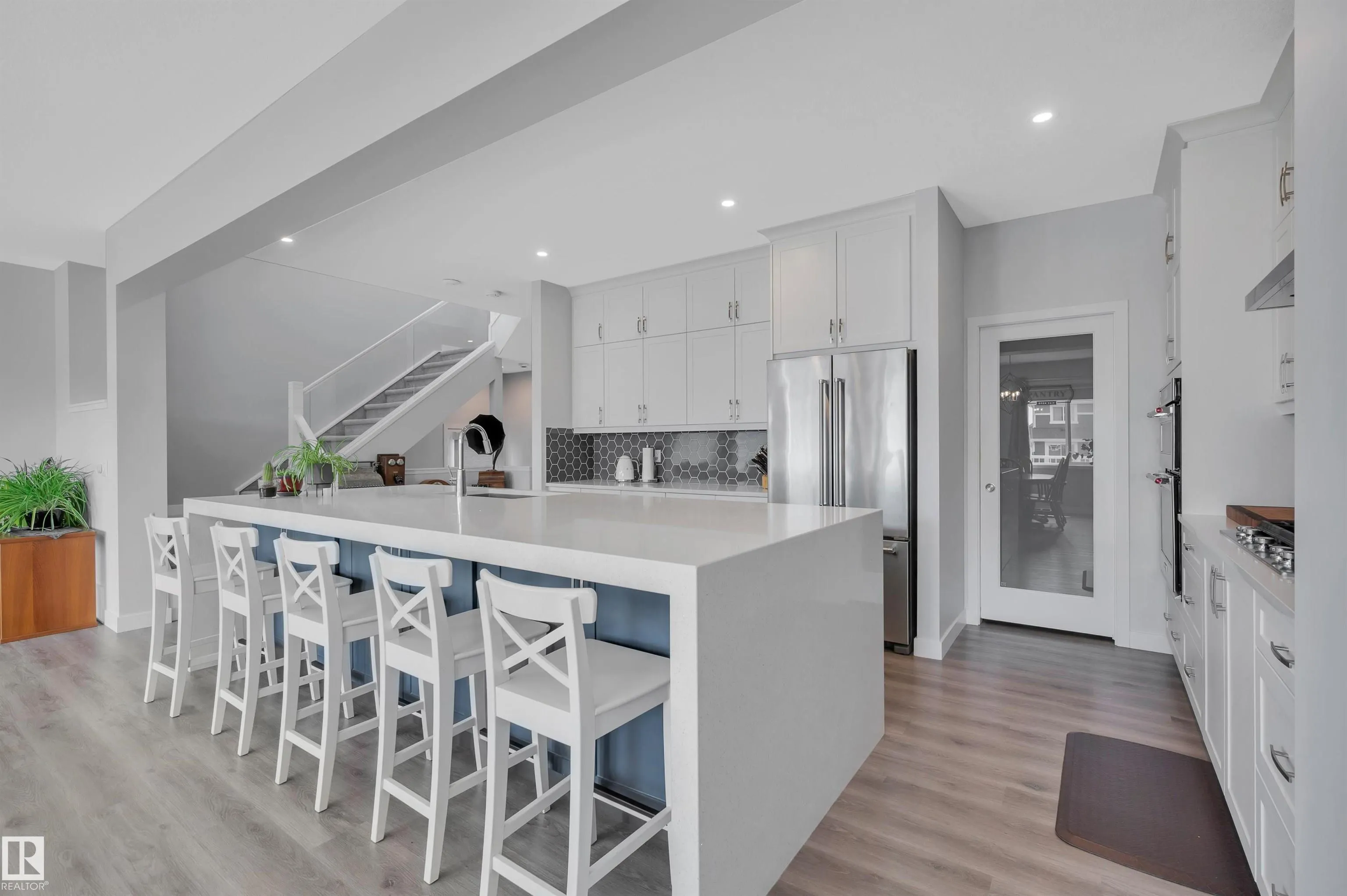 134 EDGEWATER Circle