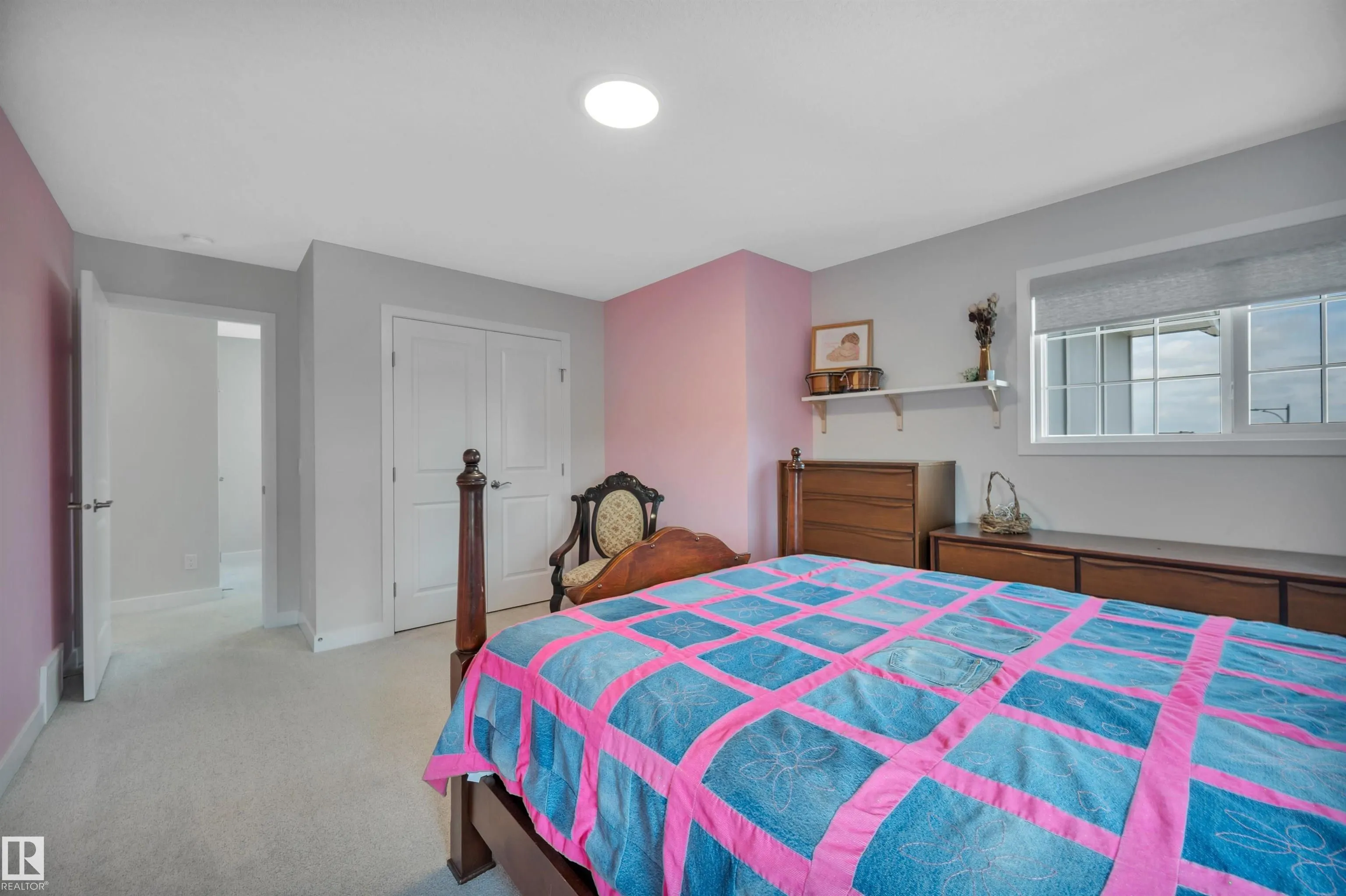 134 EDGEWATER Circle