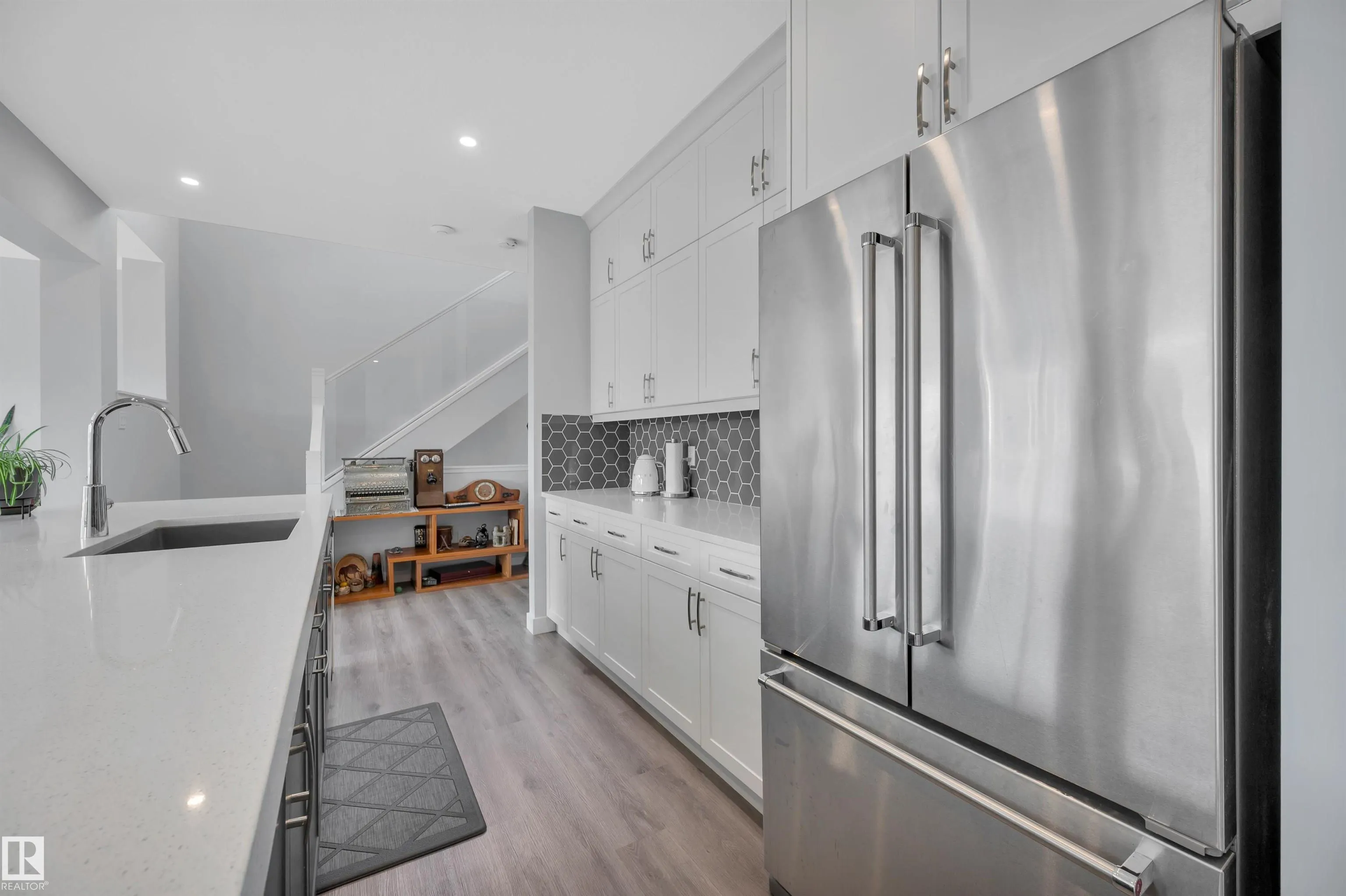 134 EDGEWATER Circle