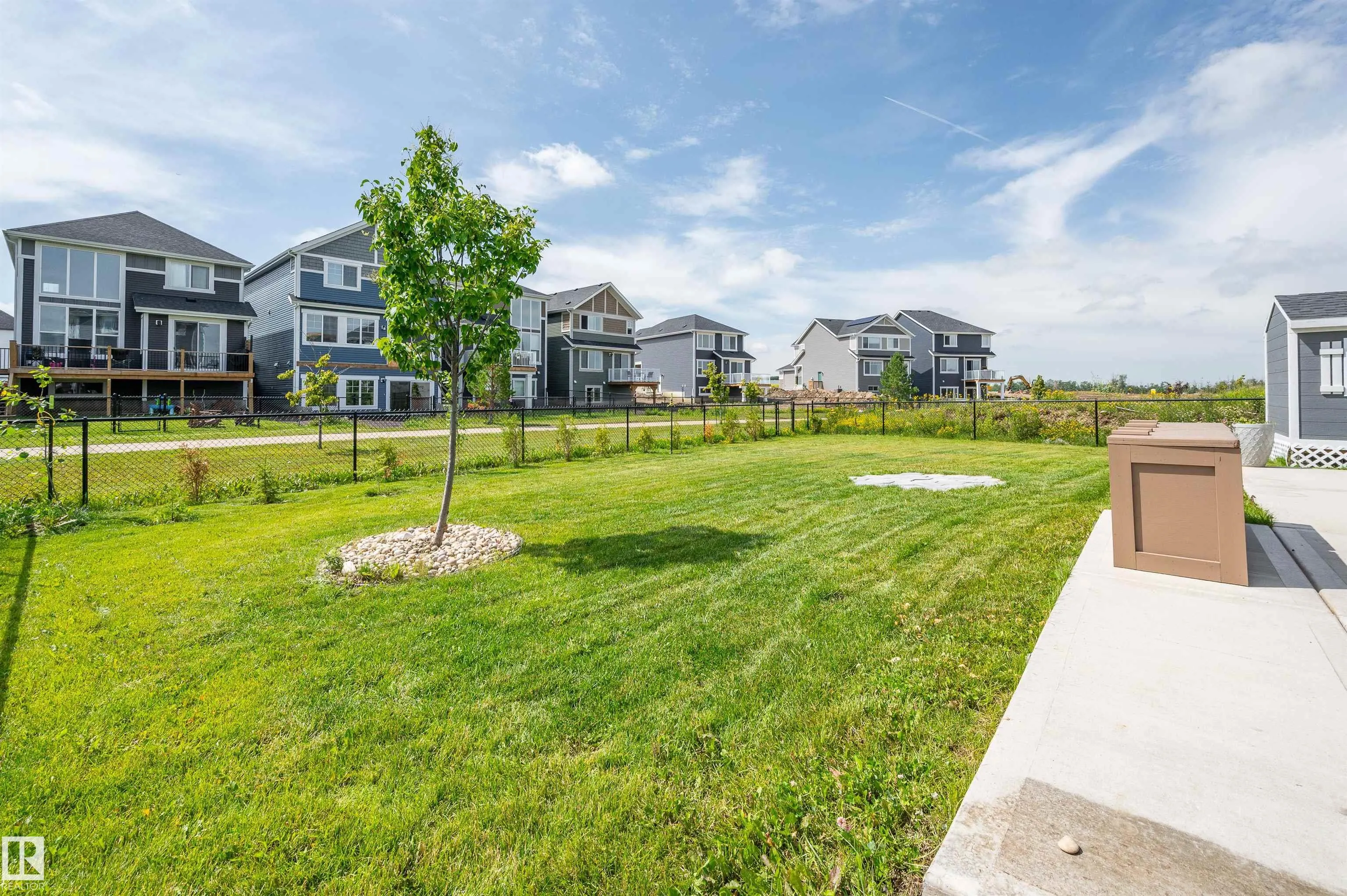 134 EDGEWATER Circle