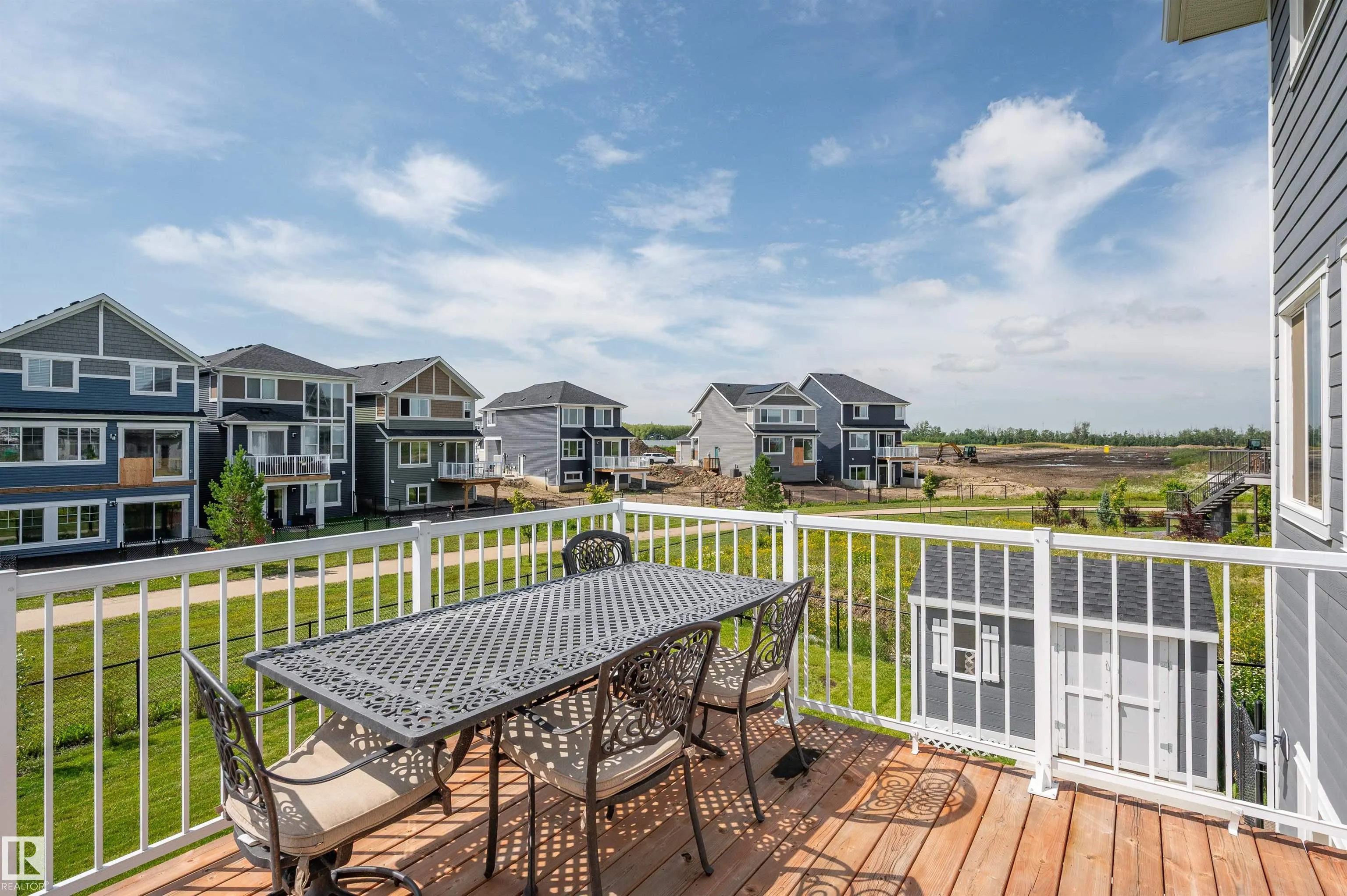 134 EDGEWATER Circle