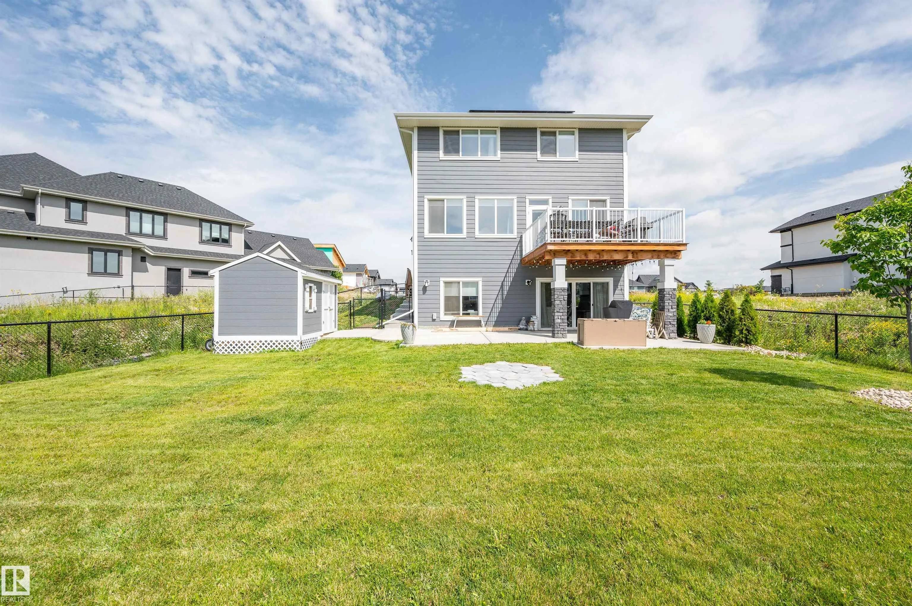 134 EDGEWATER Circle