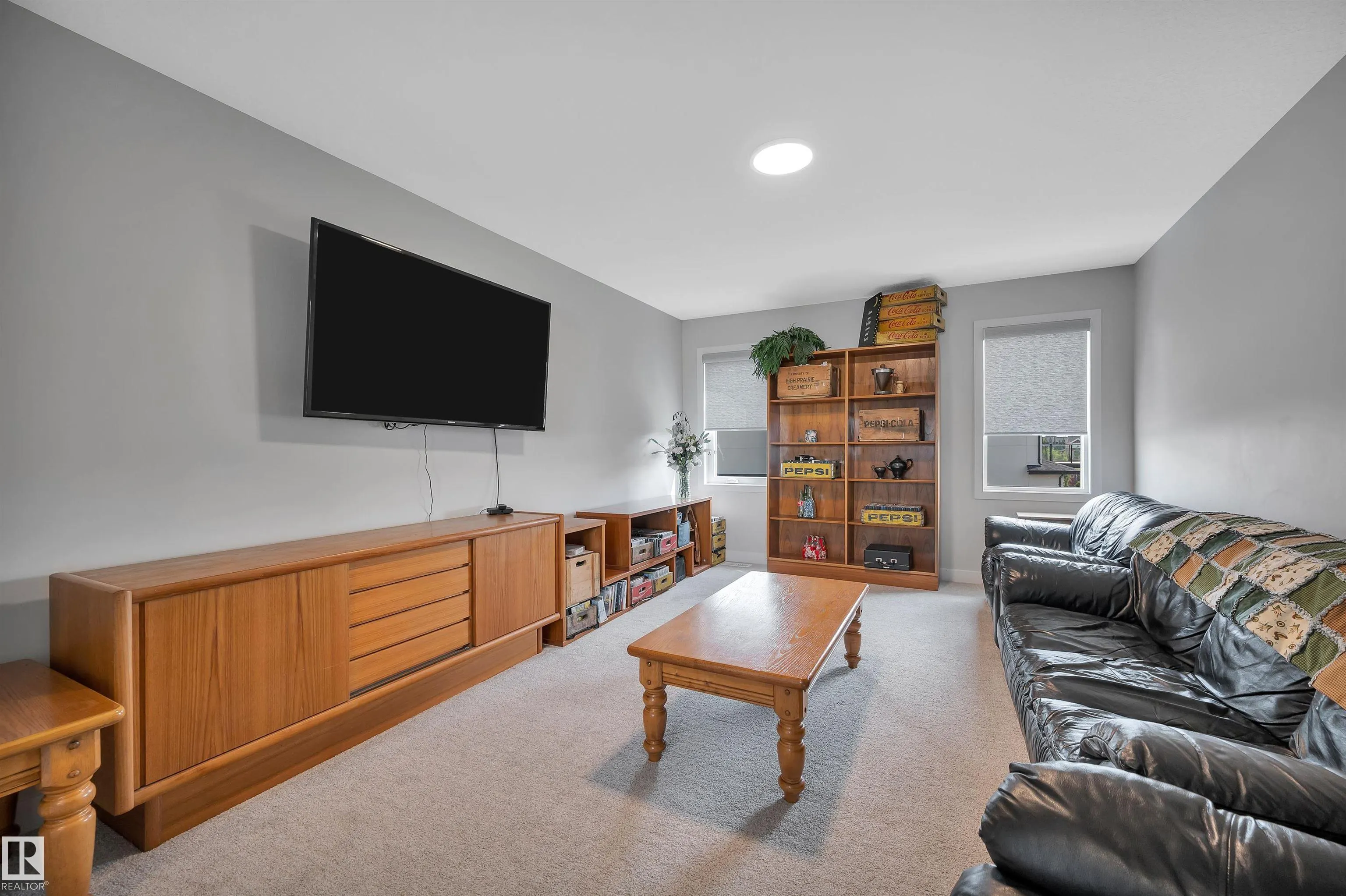 134 EDGEWATER Circle