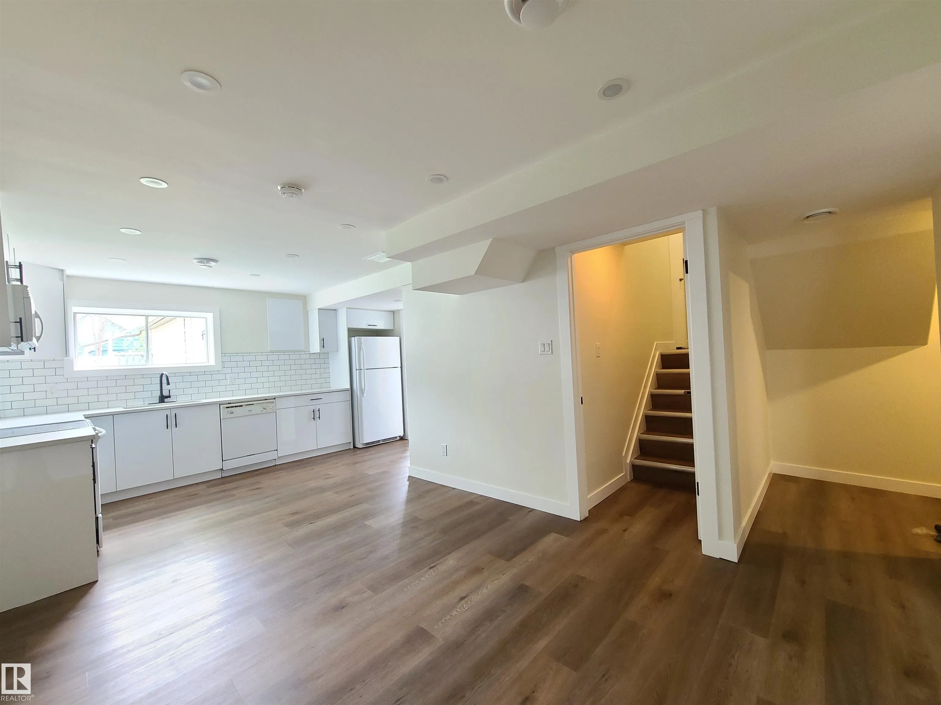 12011 95A Street