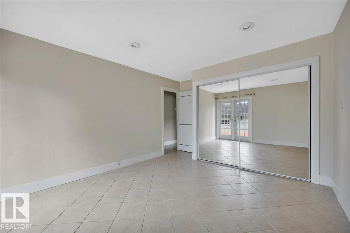 2 MEADOWBROOK Road