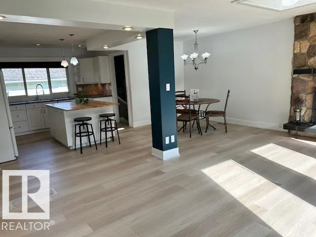 2 MEADOWBROOK Road