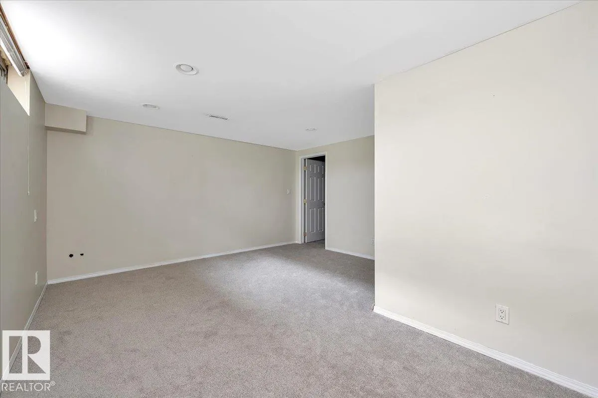 2 MEADOWBROOK Road