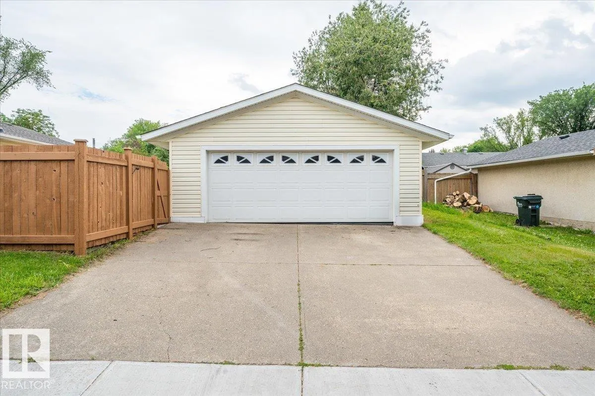 2 MEADOWBROOK Road