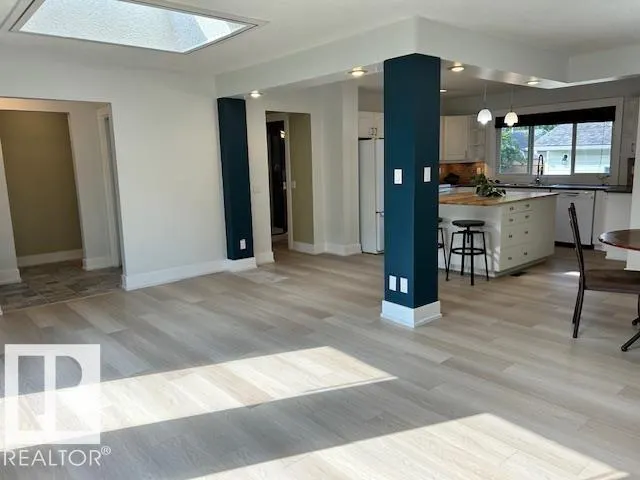 2 MEADOWBROOK Road