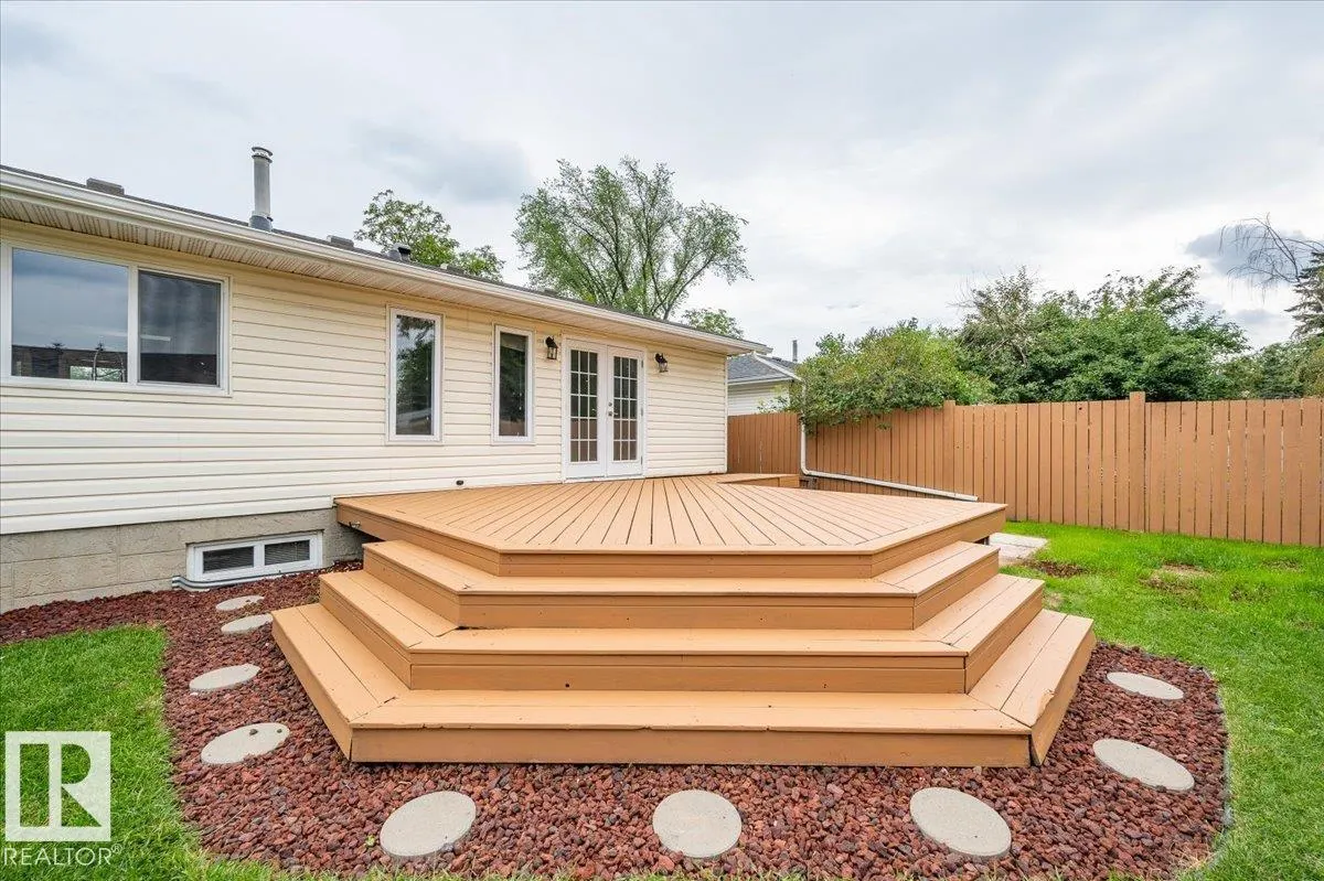 2 MEADOWBROOK Road