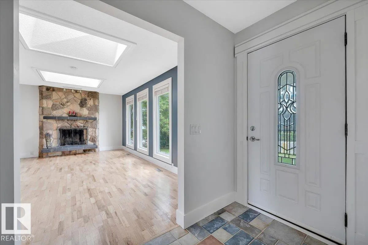 2 MEADOWBROOK Road