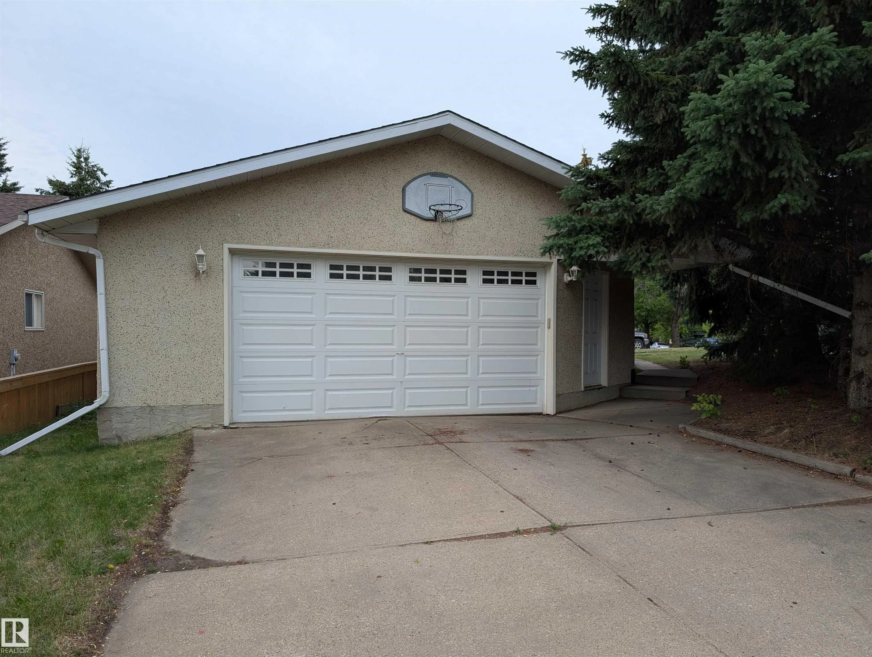 26 Louisbourg Place