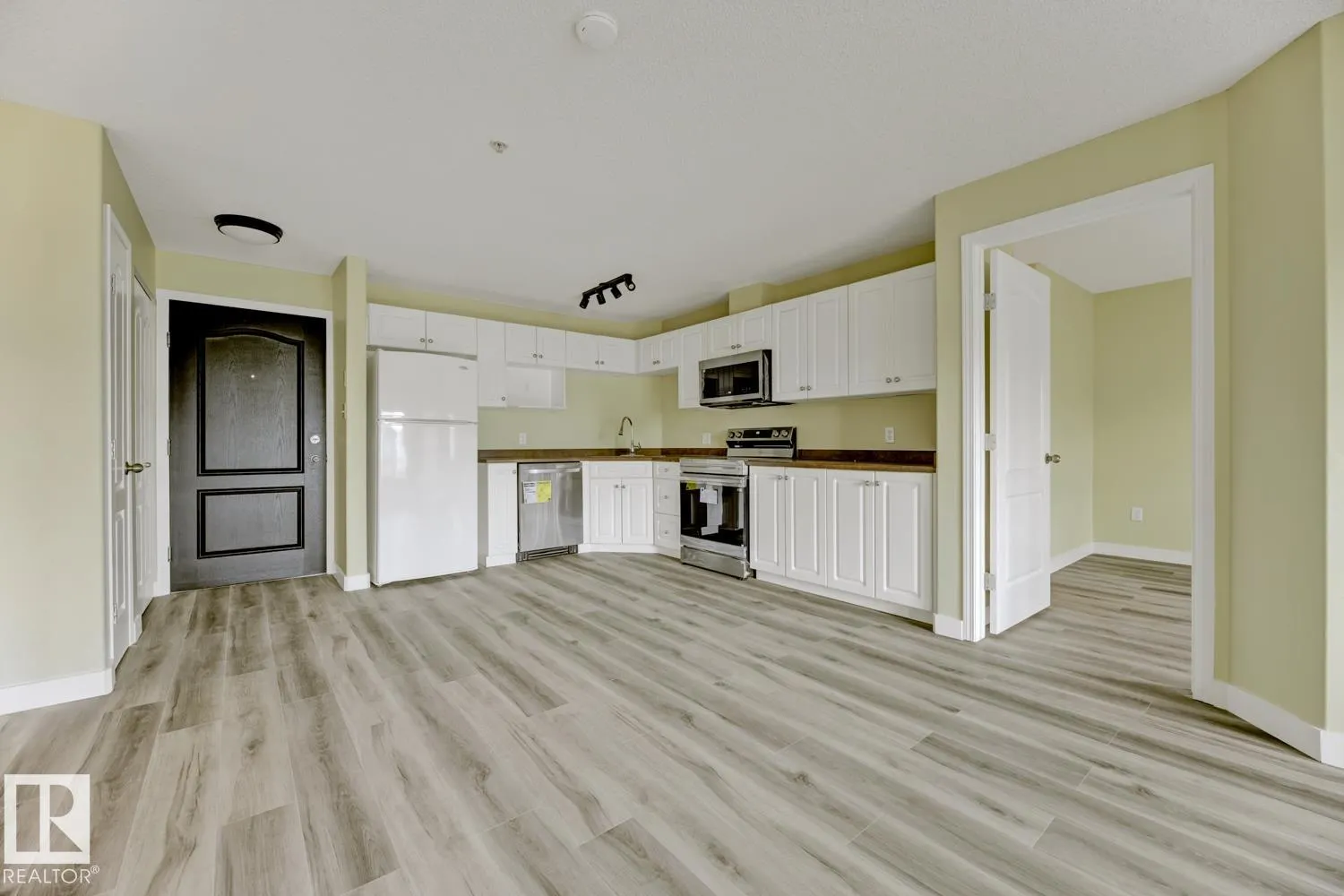 111 EDWARDS Drive