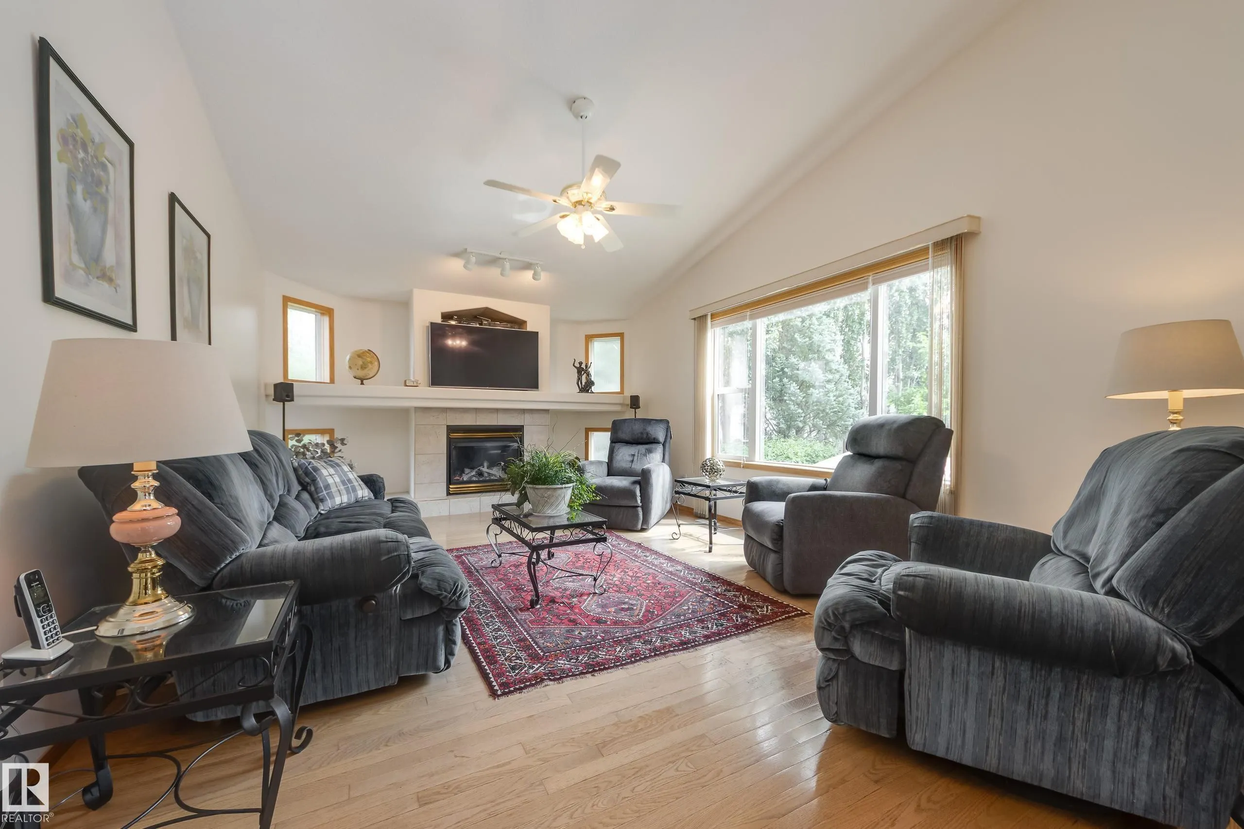 446 DAVENPORT Drive