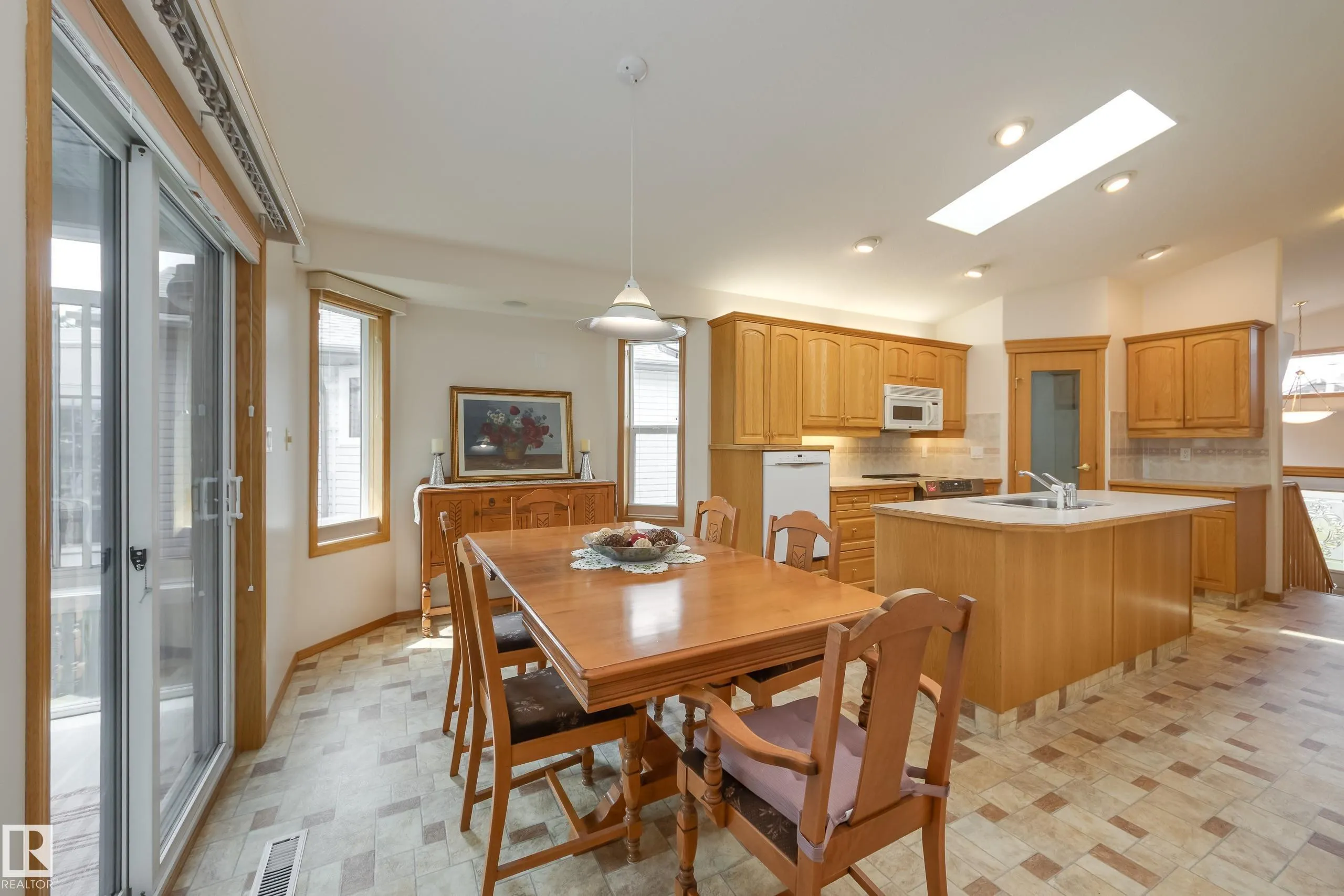 446 DAVENPORT Drive