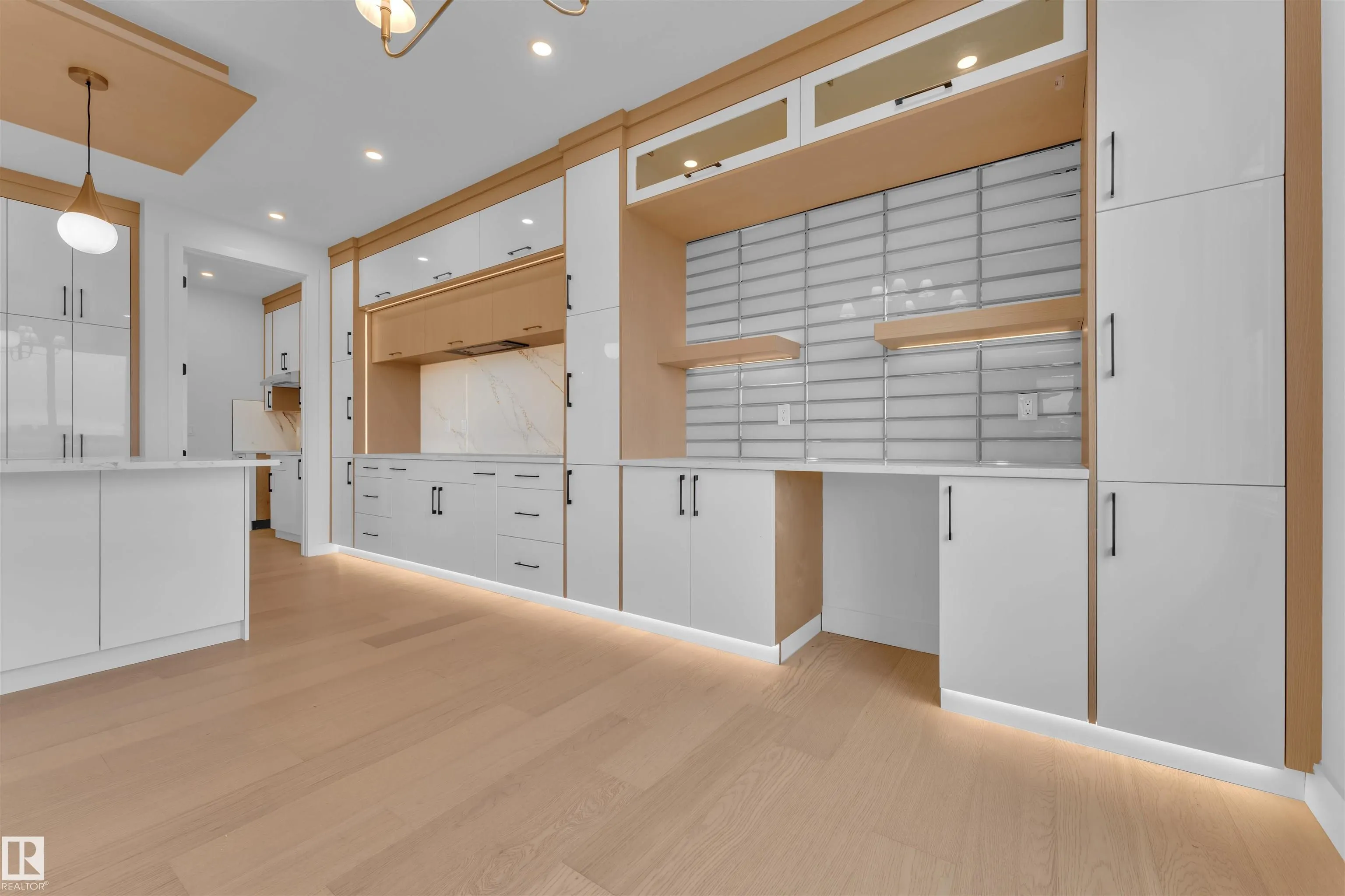 114 Eldridge Point(e)
