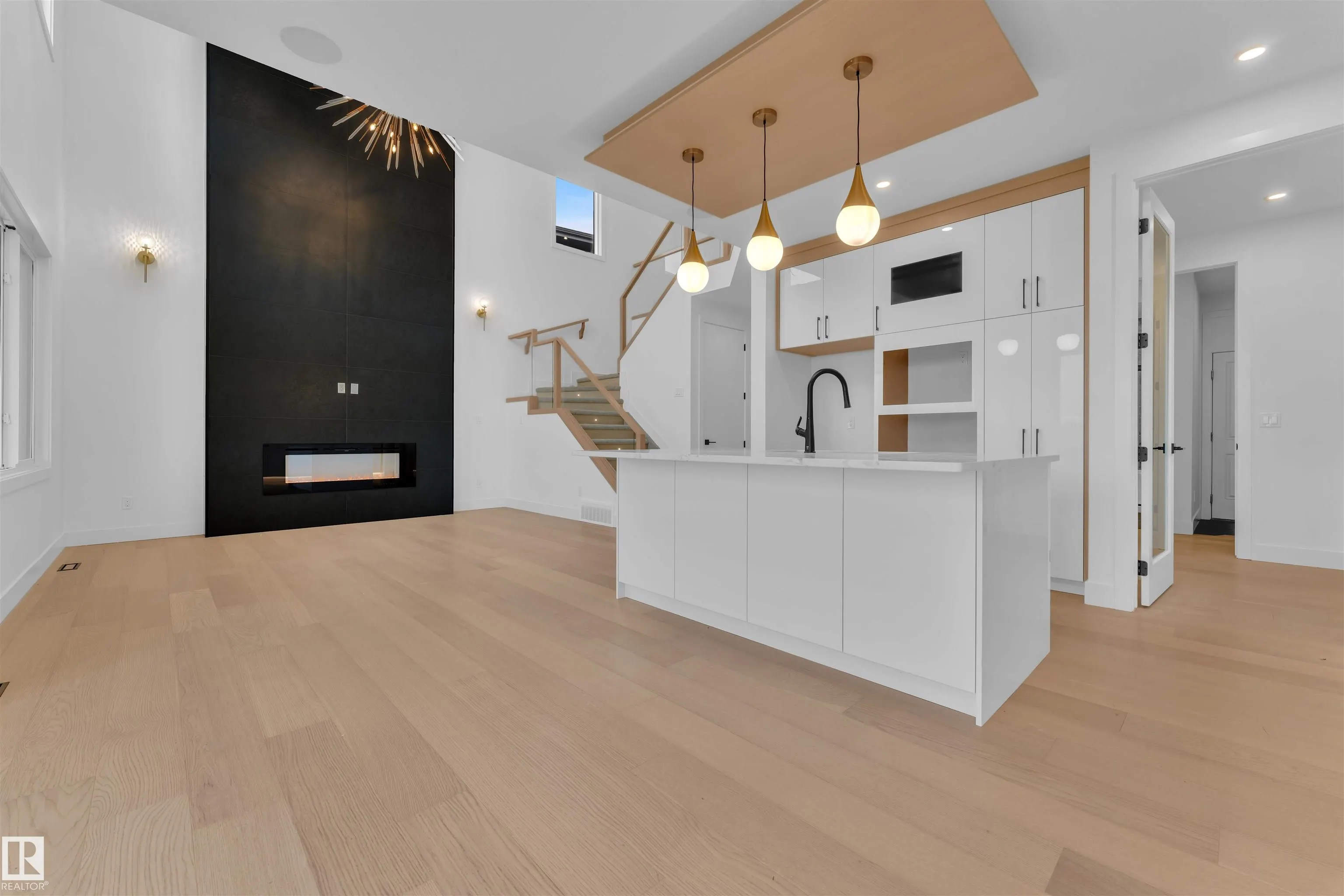 114 Eldridge Point(e)