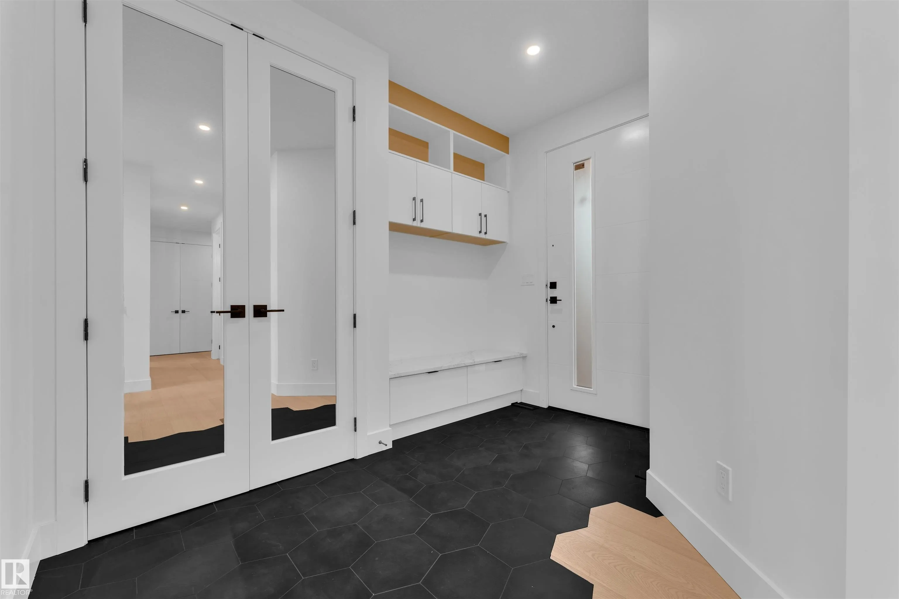 114 Eldridge Point(e)