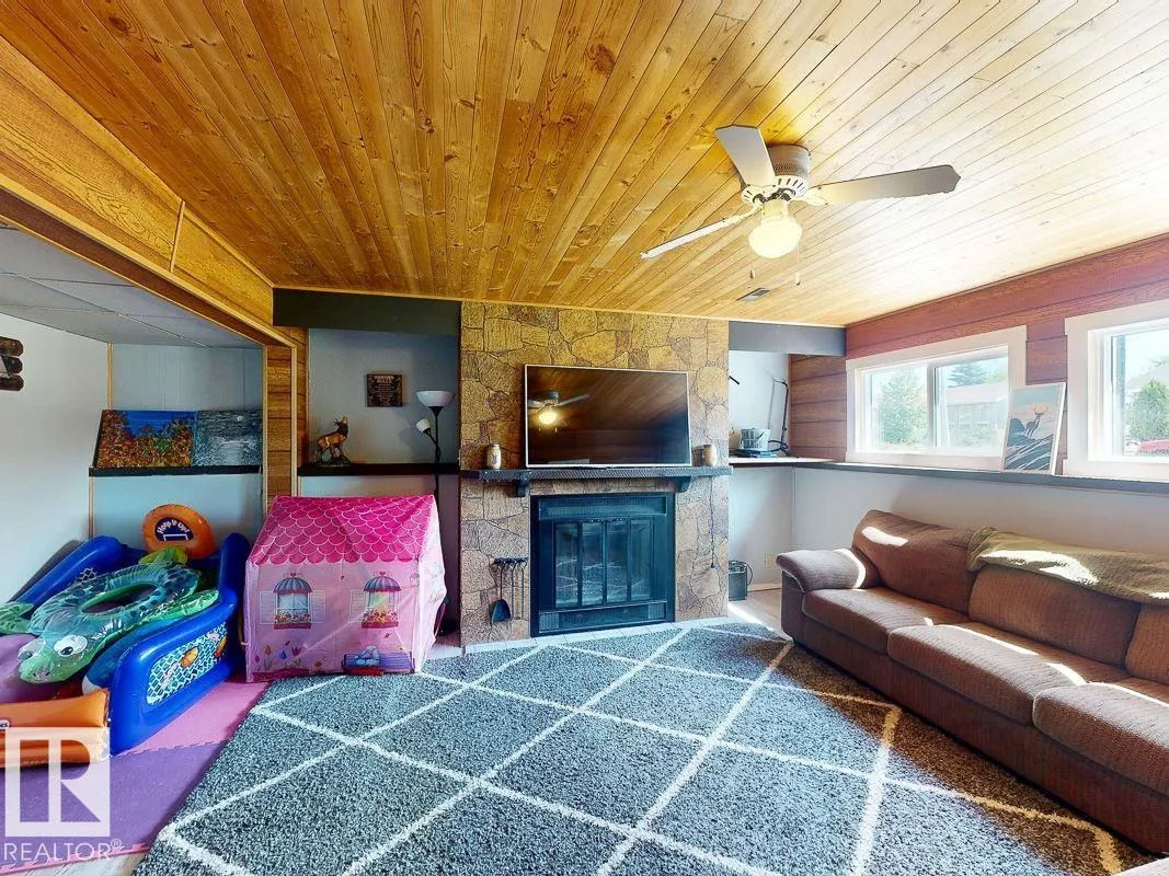 12 GARDEN VALLEY Drive