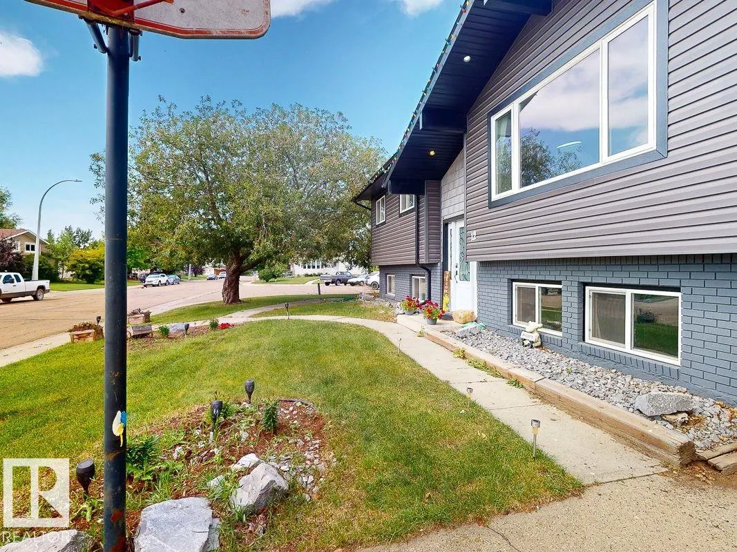 12 GARDEN VALLEY Drive