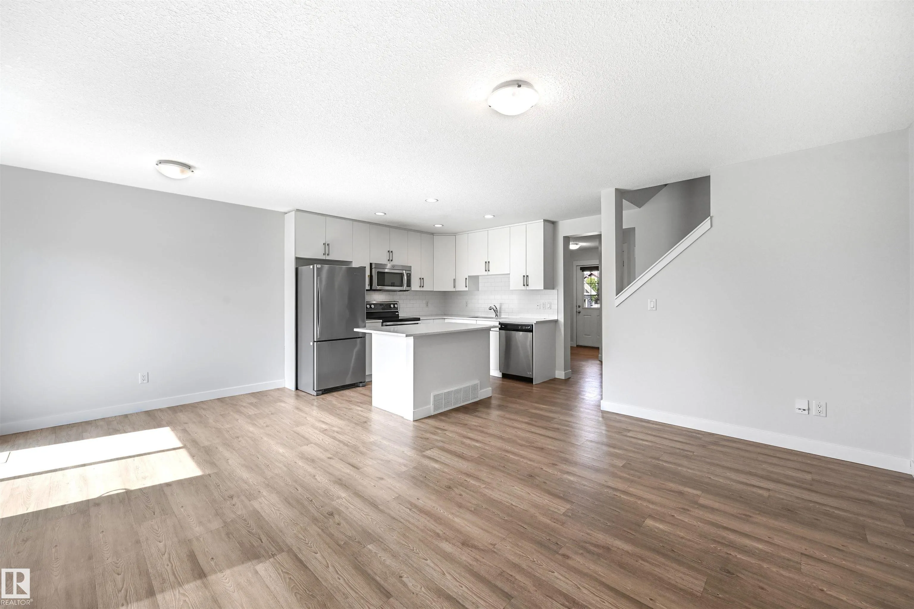 7086 SOUTH TERWILLEGAR Drive