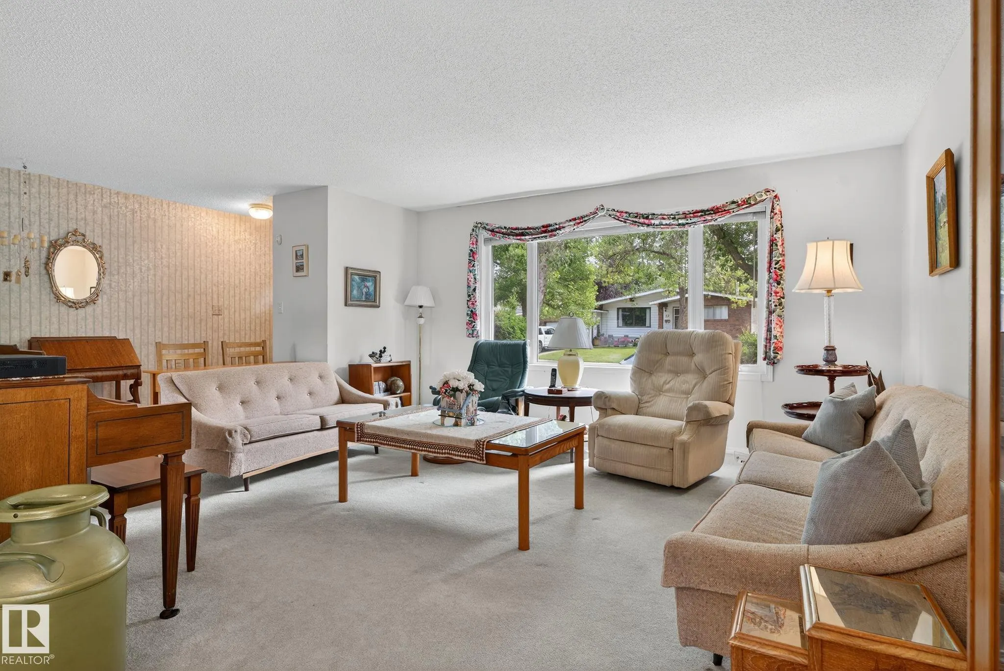 42 LARKSPUR Crescent