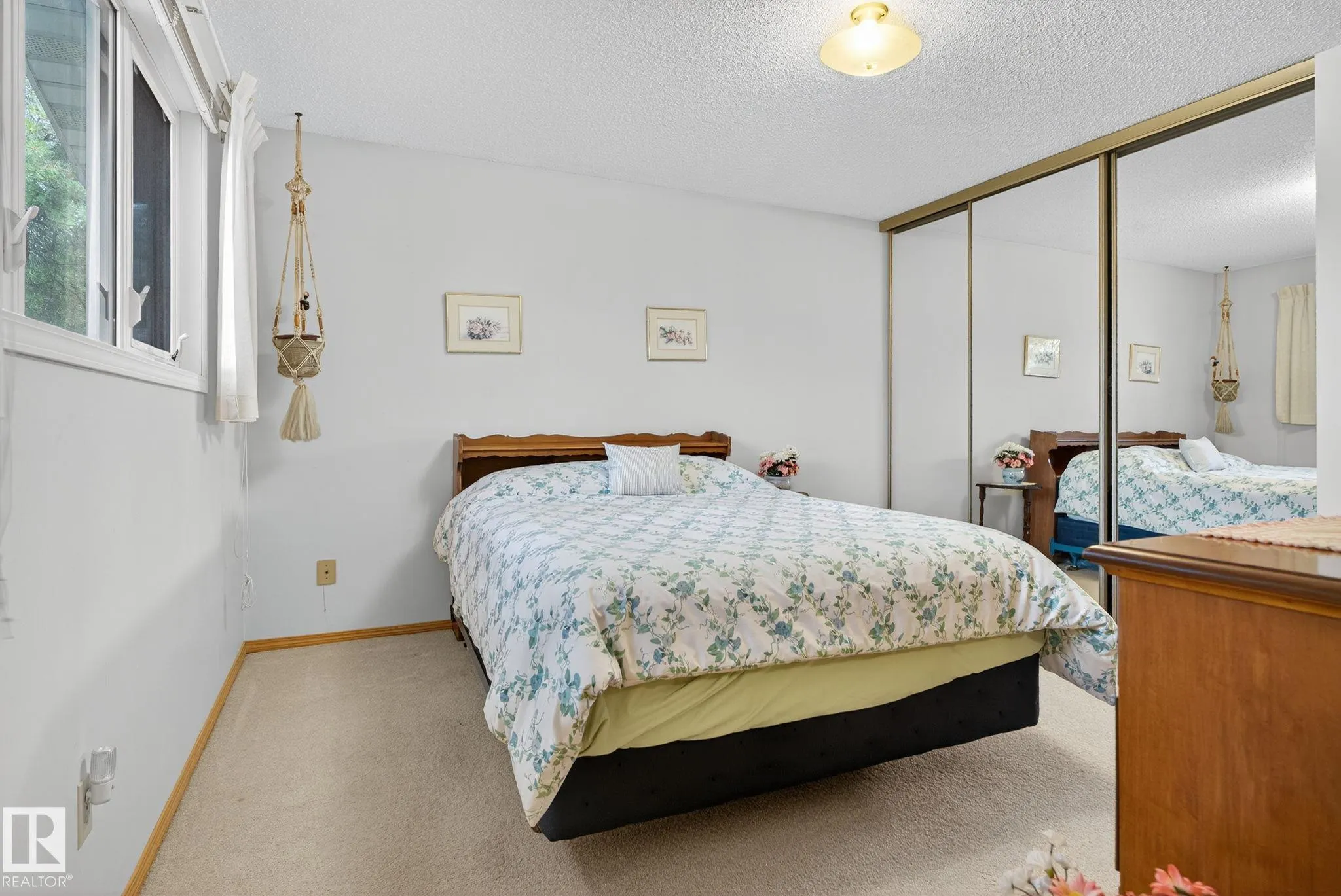 42 LARKSPUR Crescent