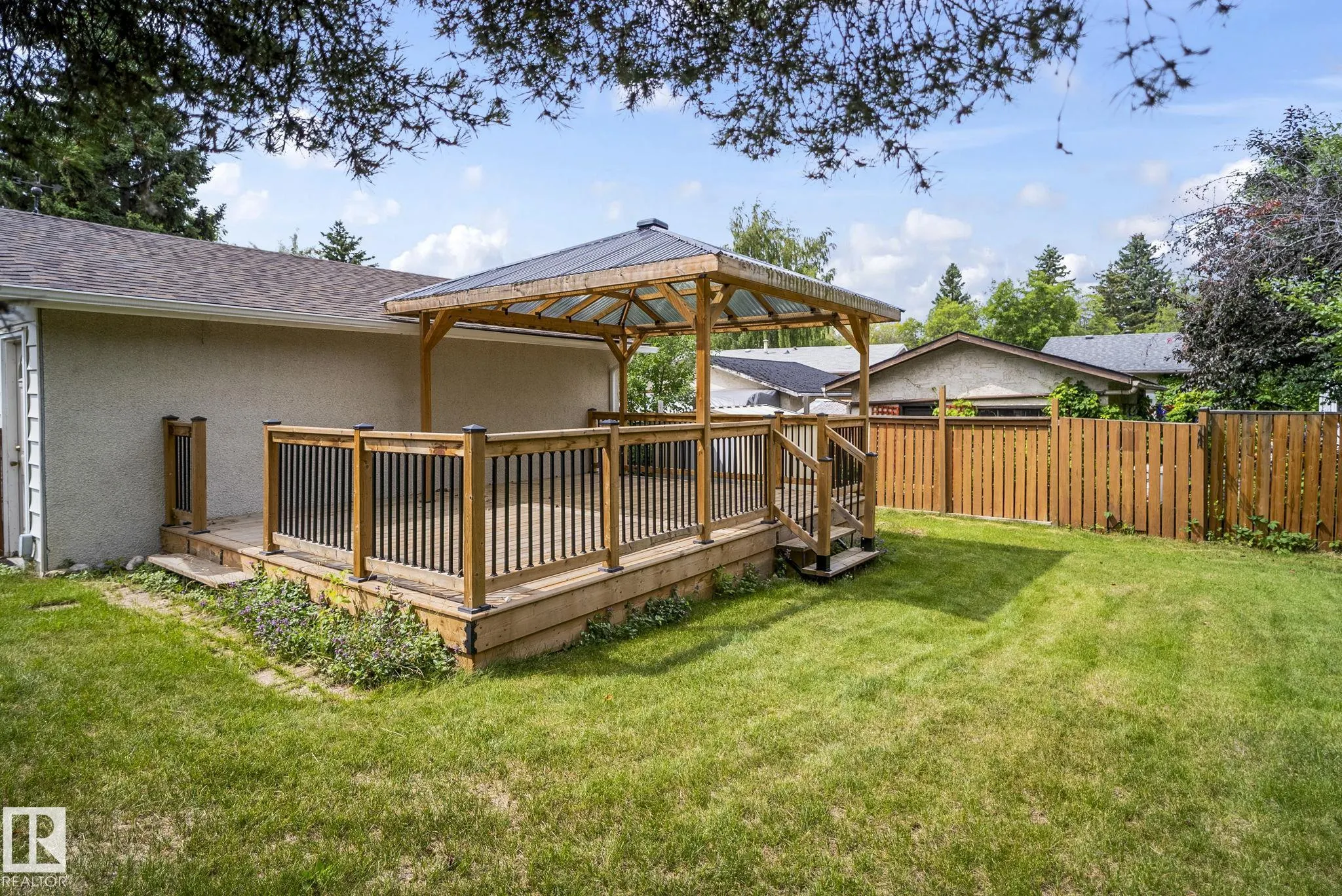 42 LARKSPUR Crescent