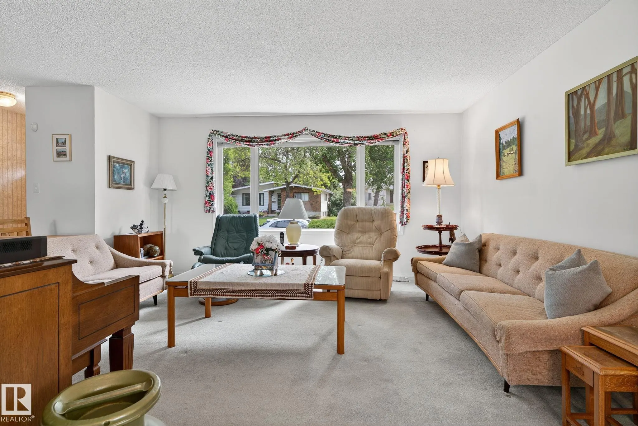 42 LARKSPUR Crescent